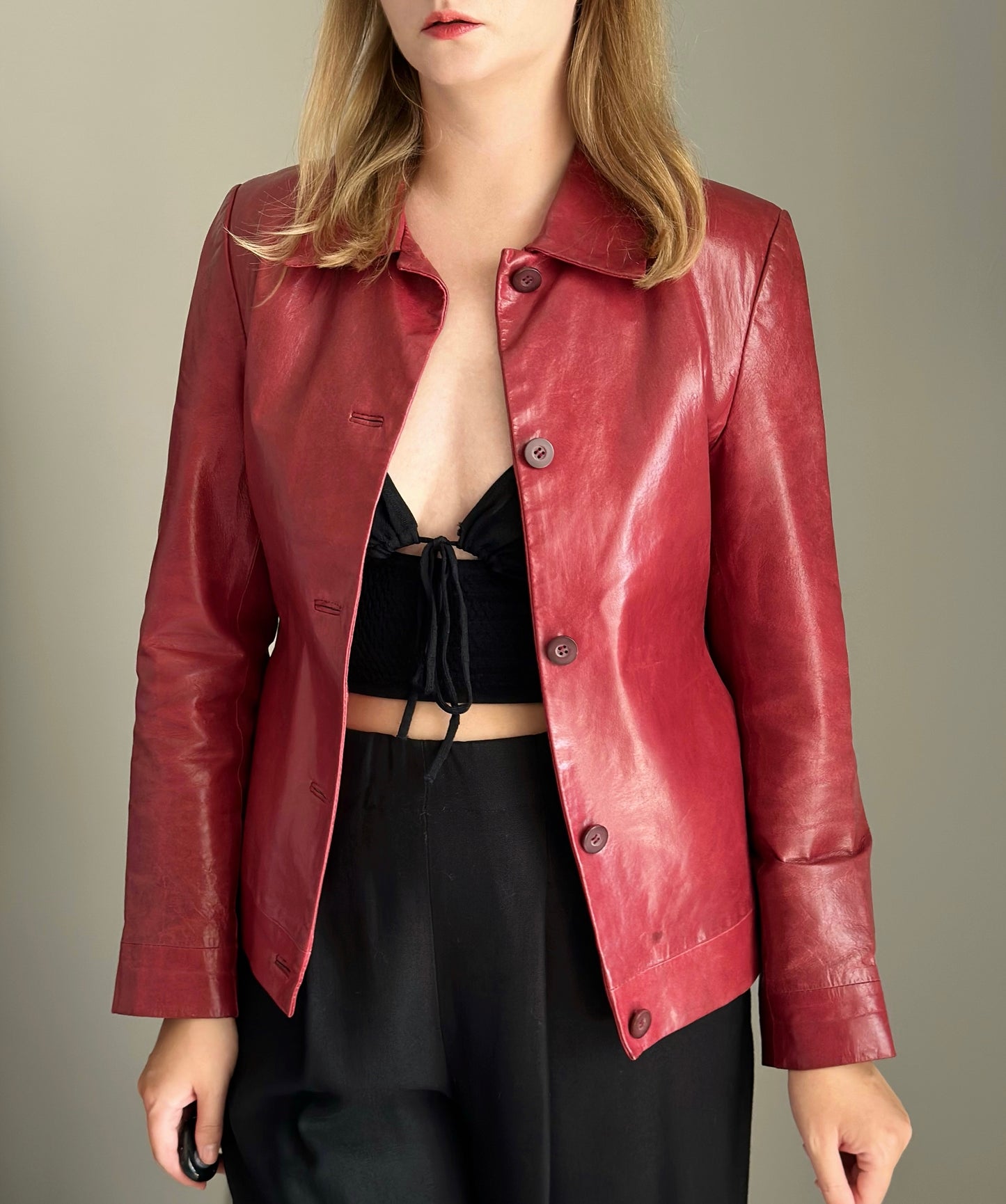 Standout vintage leather jacket 90s