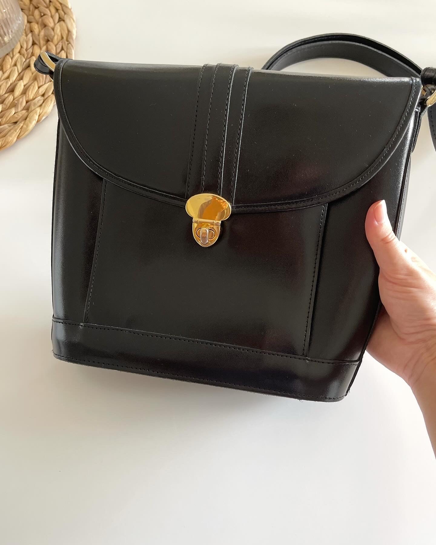 Awesome vintage leather bag