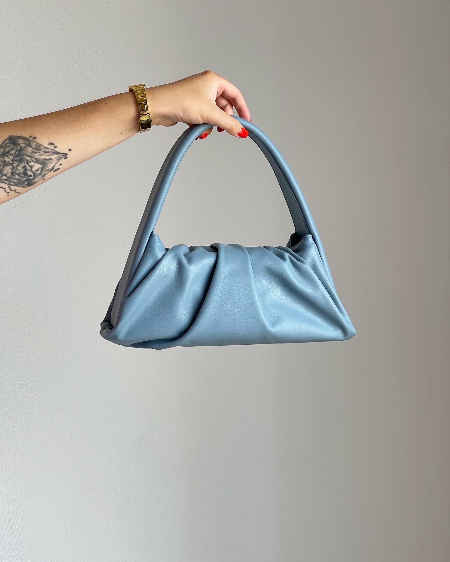 Themoirè blue artificial leather tote bag