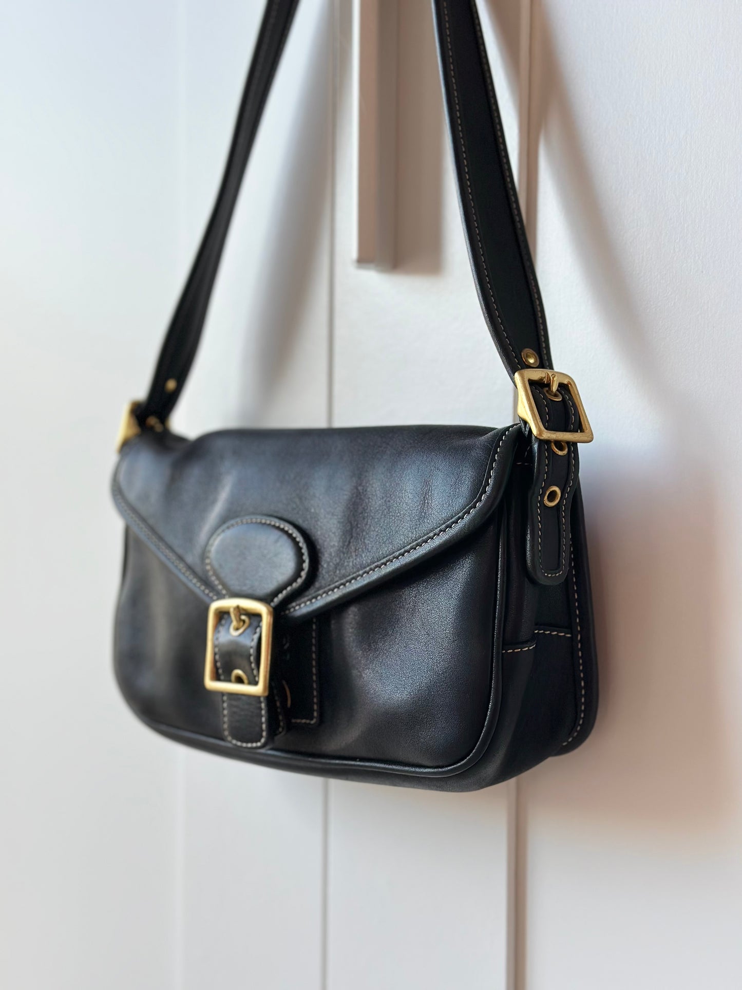 Authentic stylish vintage Coach bag from 2000s