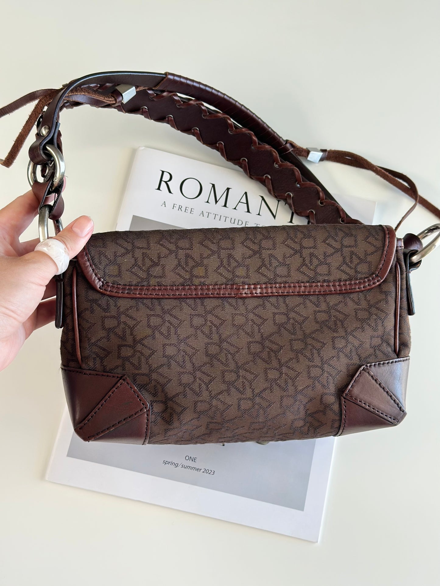 Amazing vintage DKNY shoulder bag in brown monogram print