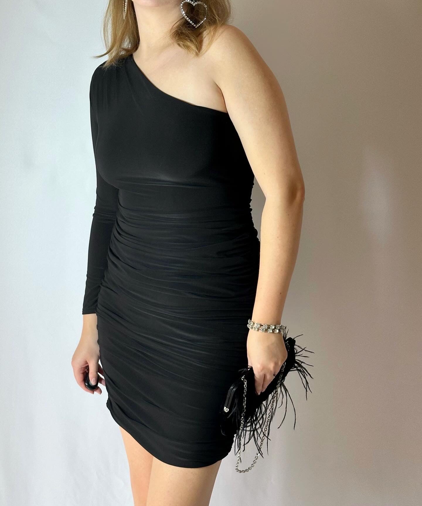 Amazing one shoulder black dress