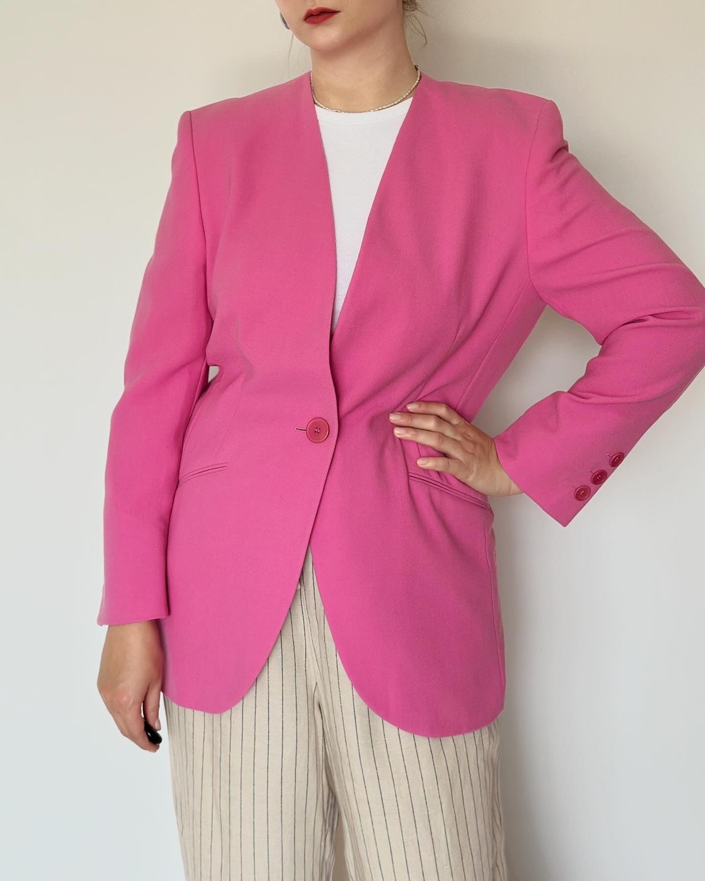 Stunning vintage lapeless blazer by Akris (Swiss luxury brand)