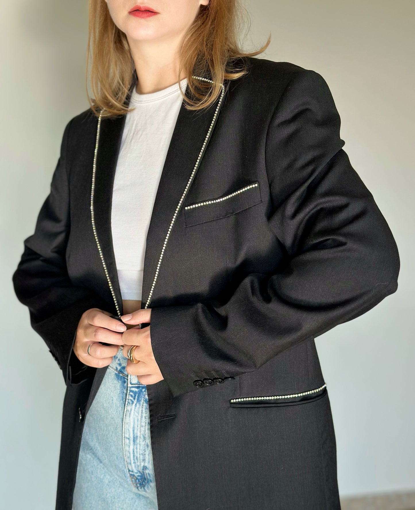 Vintage blazer with crystal chain ✨