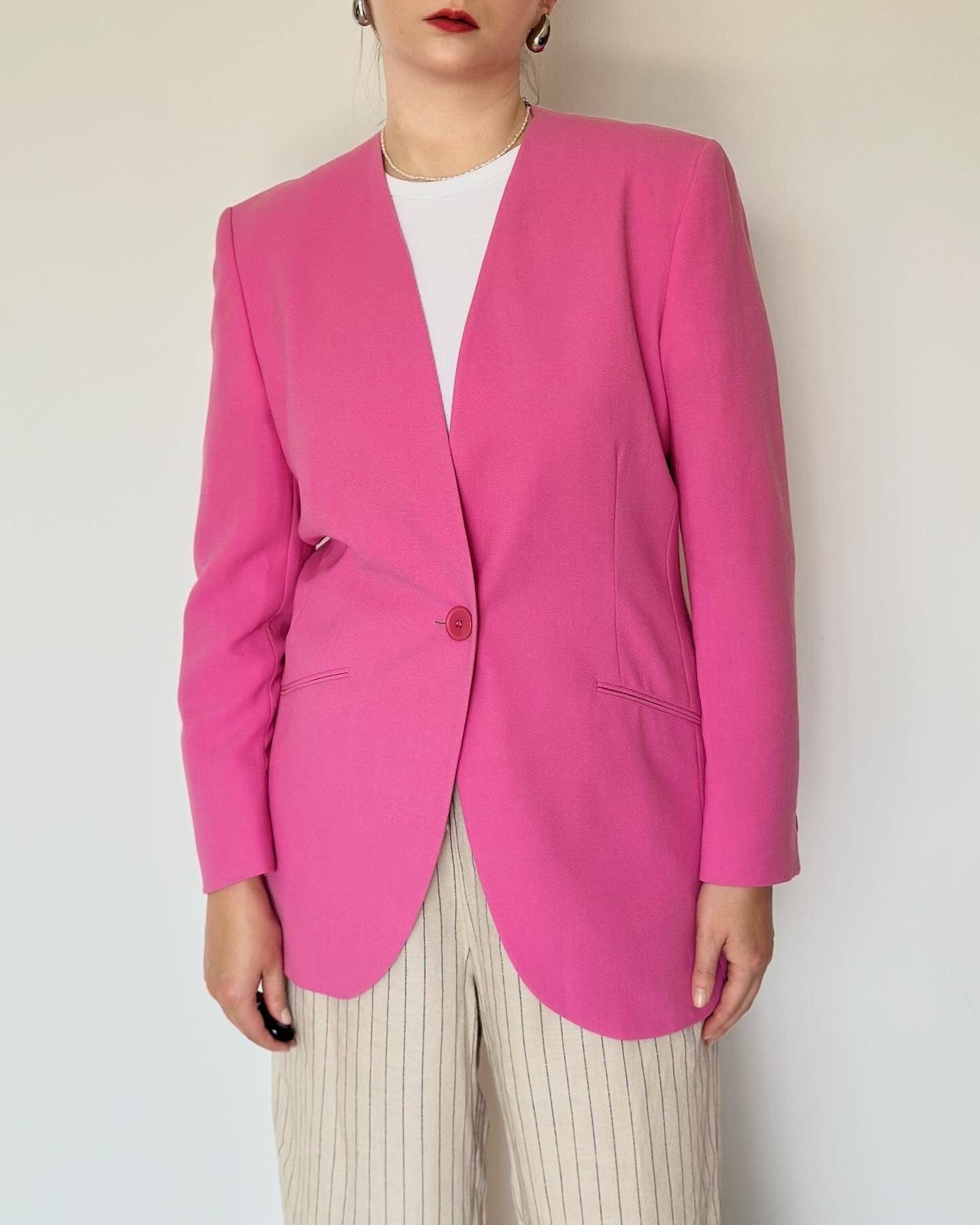 Stunning vintage lapeless blazer by Akris (Swiss luxury brand)