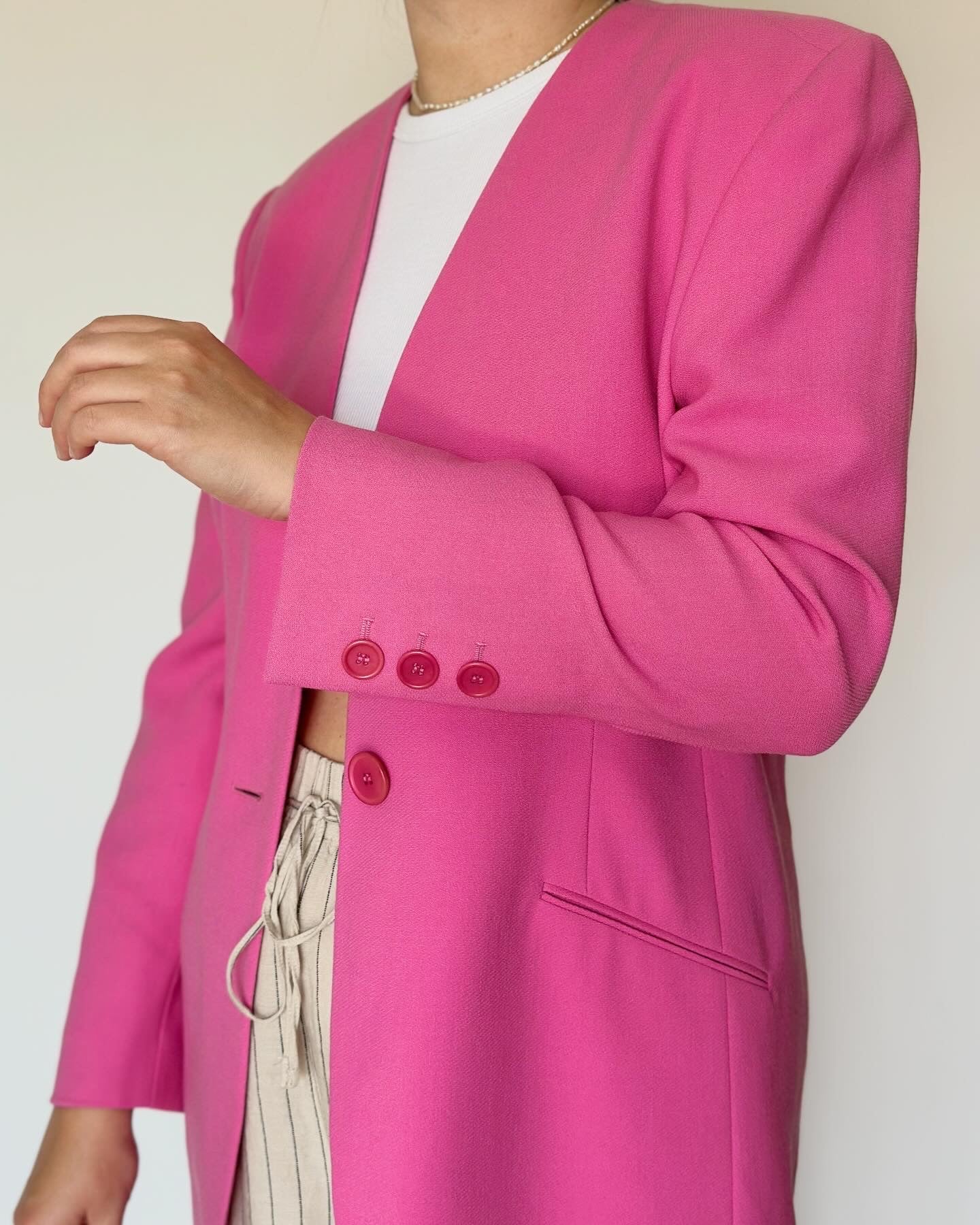 Stunning vintage lapeless blazer by Akris (Swiss luxury brand)