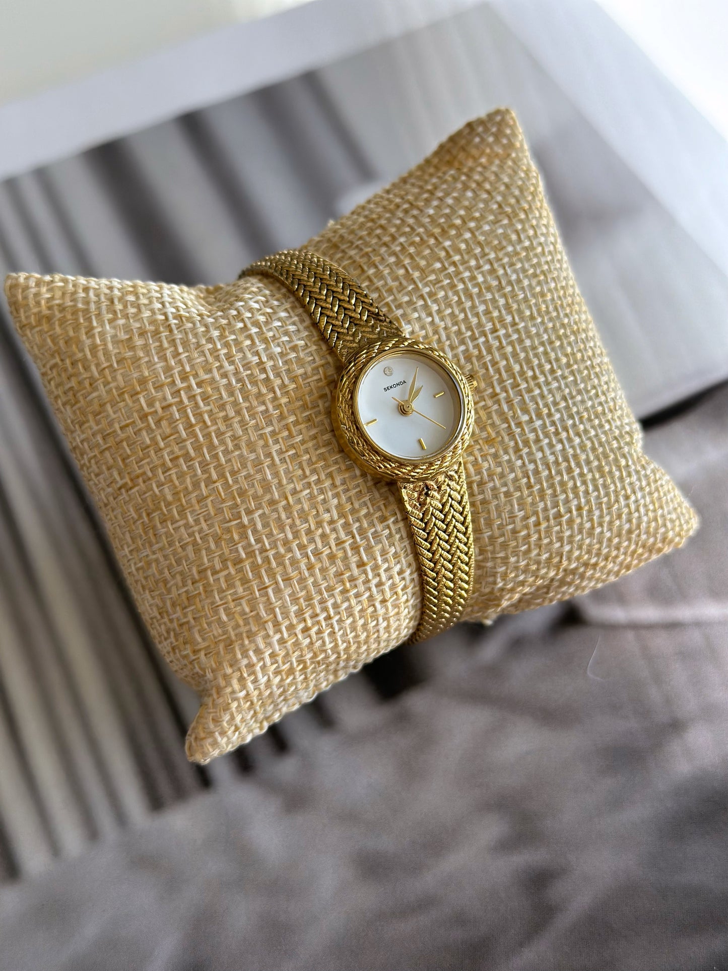 Lovely vintage gold-tone watch Sekonda✨