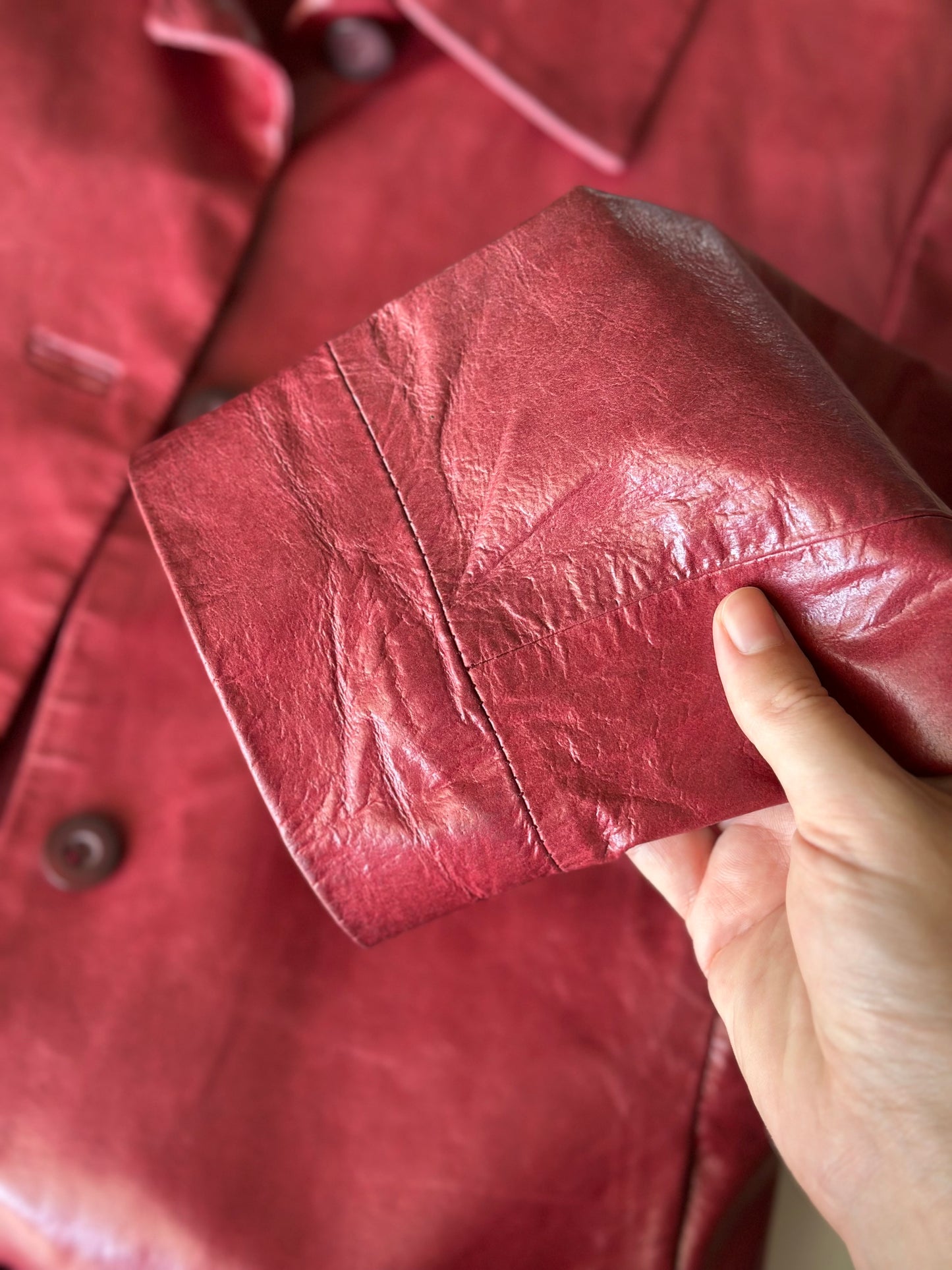 Standout vintage leather jacket 90s