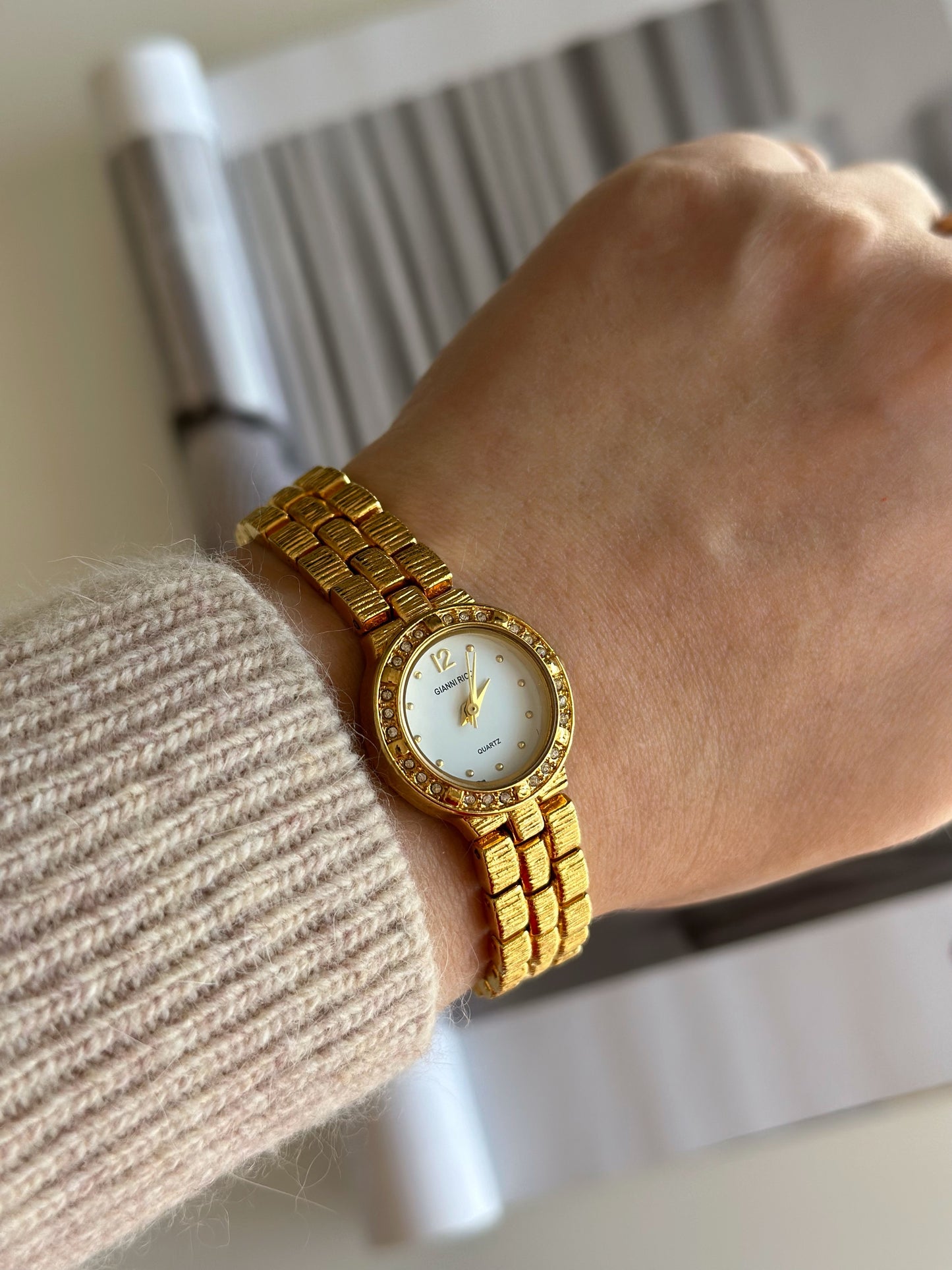 Beautiful vintage gold-tone watch Gianni Ricci✨