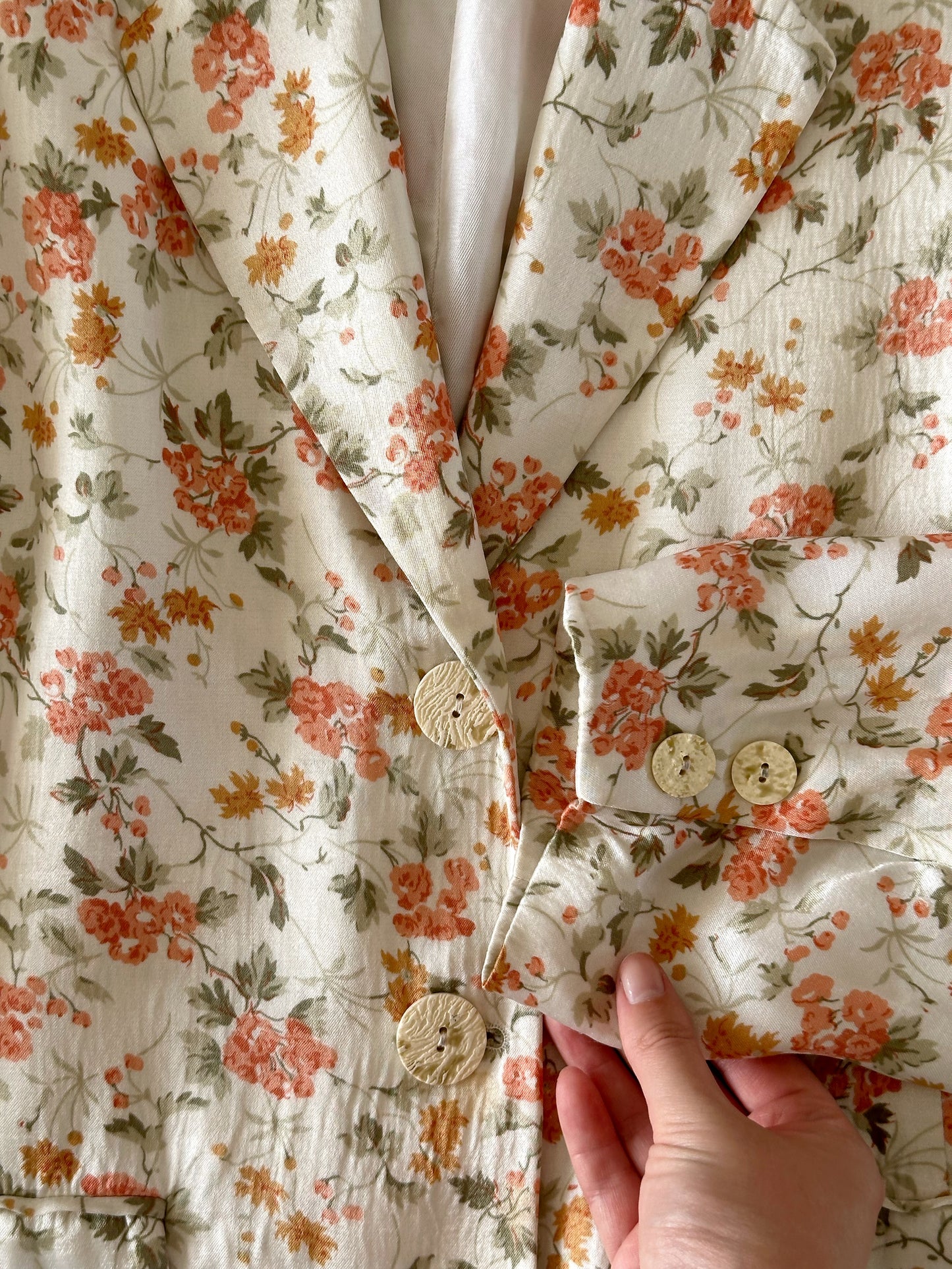 Beautiful vintage satin blazer with floral print