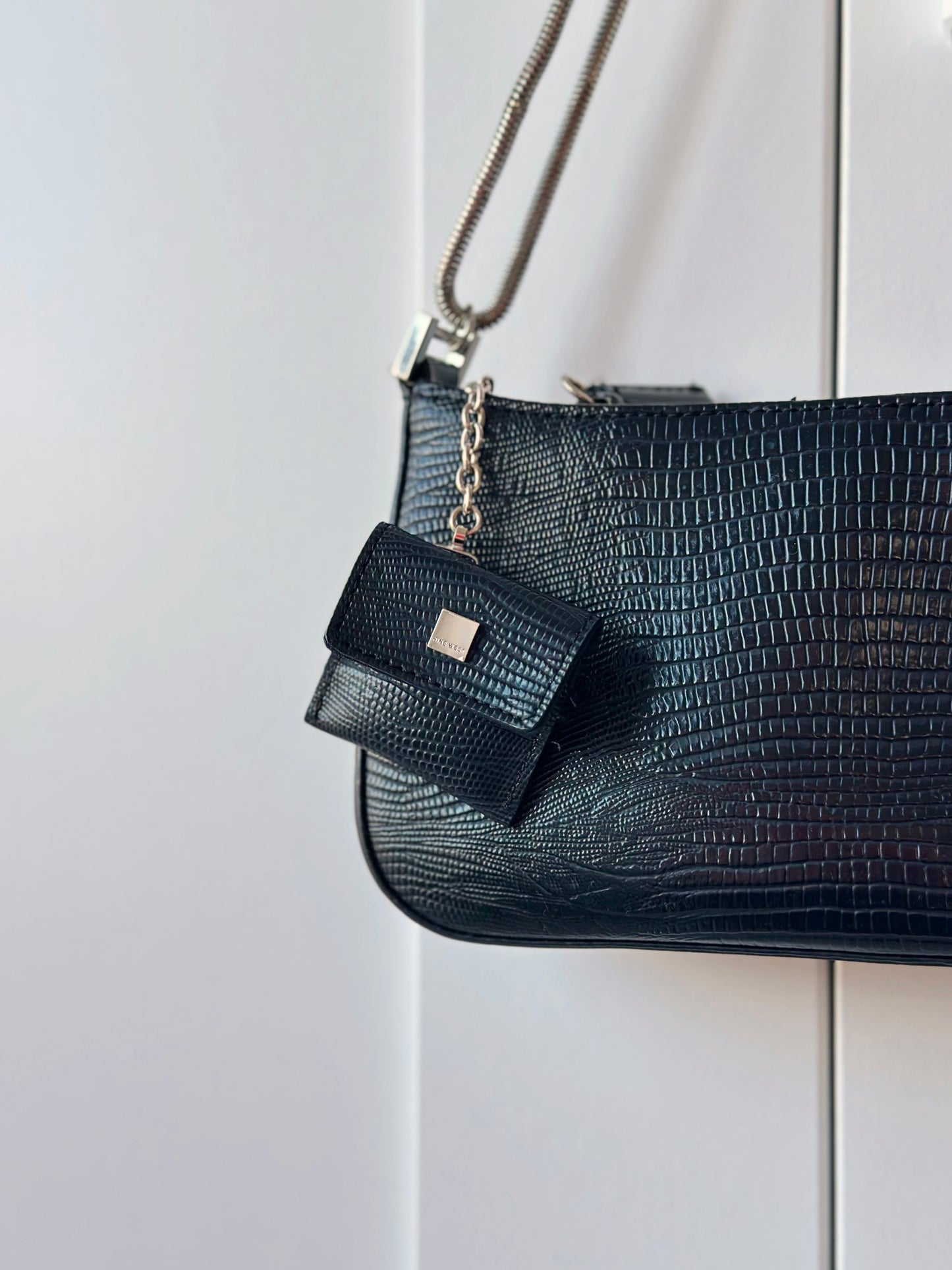 Stunning vintage bag by Nine West with keychain