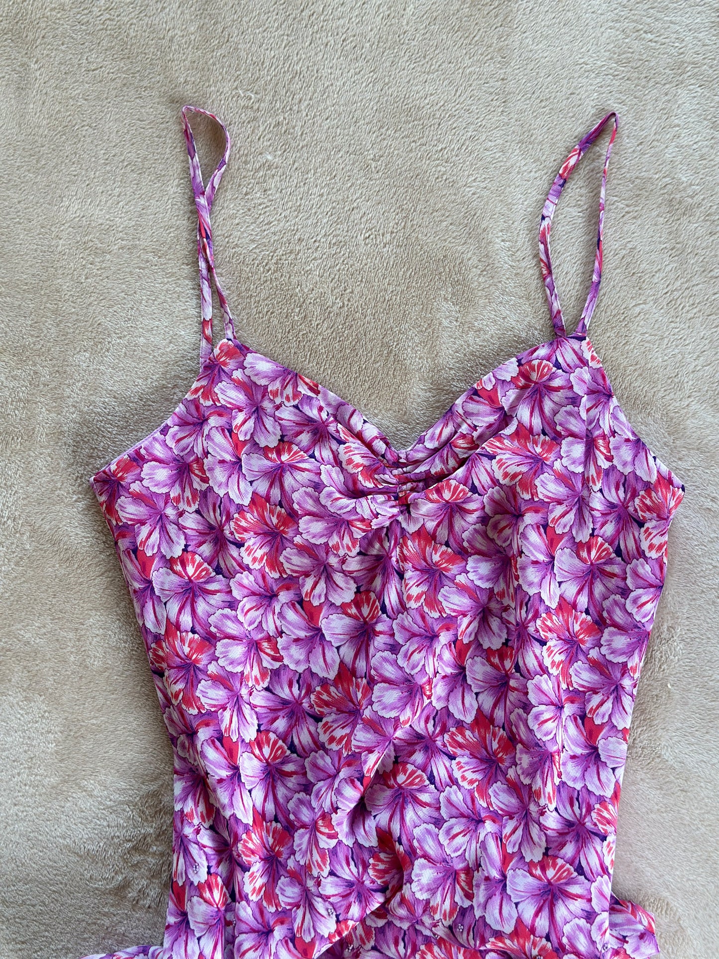Incredible pink dress with beads 💗