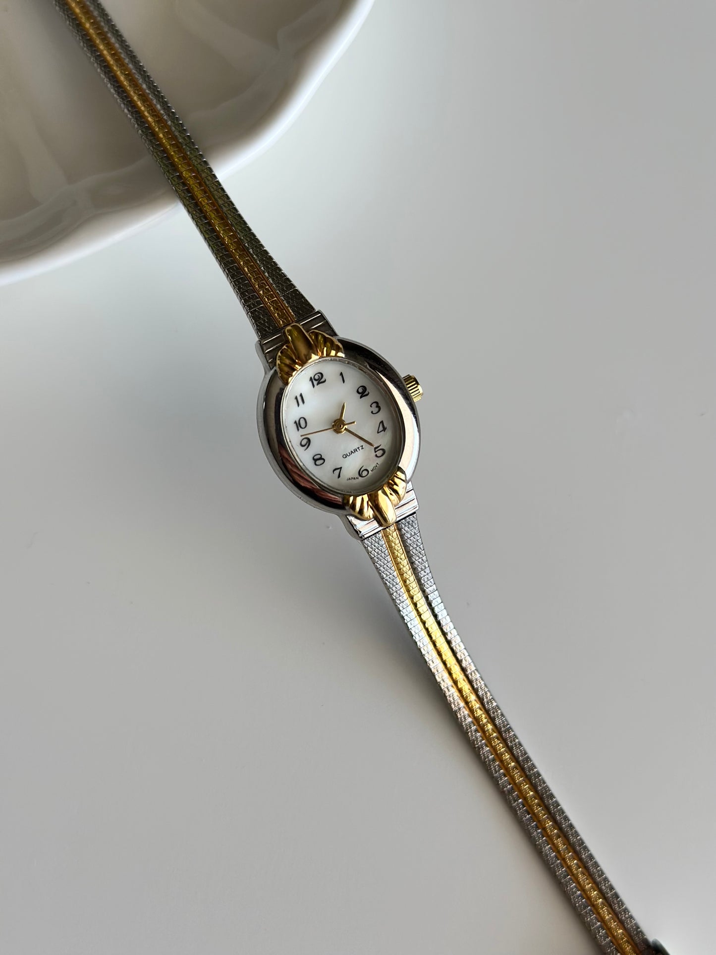 Timeless vintage Avon watch from the 1990s ✨