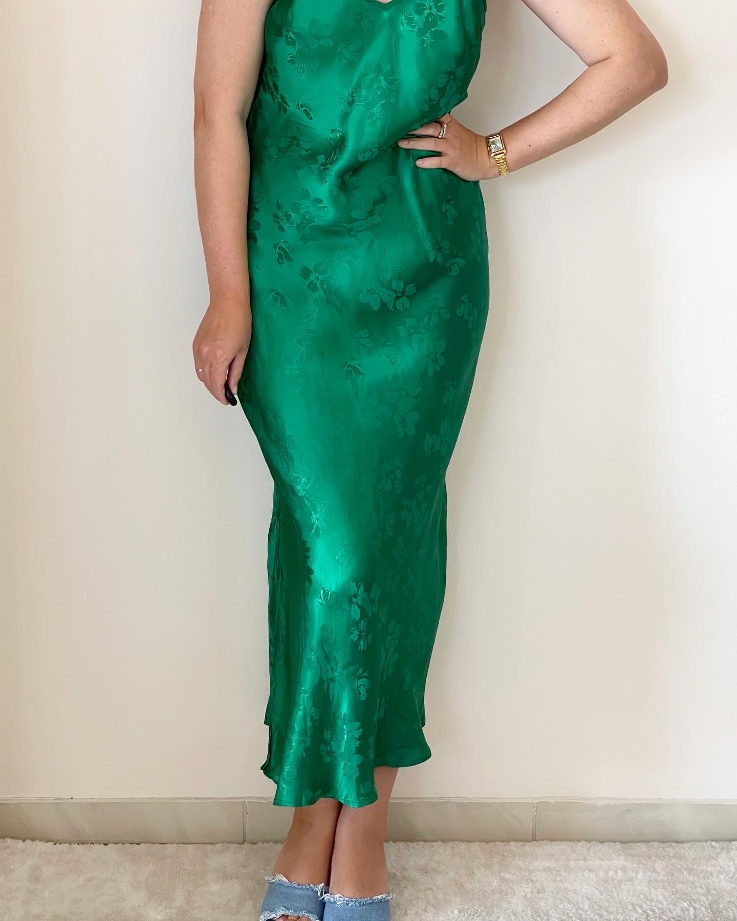 Amazing long slip dress in a silky viscose jacquard weave fabric