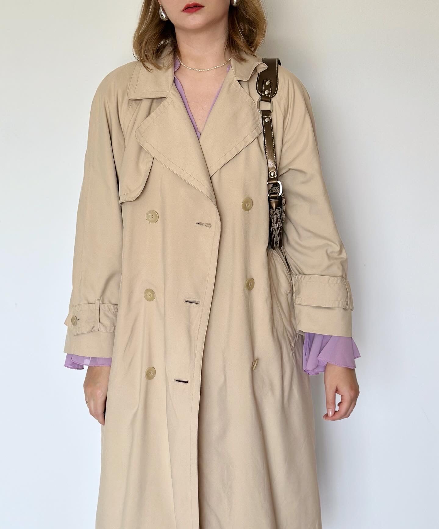 Gorgeous vintage double-breasted trench coat London Fog