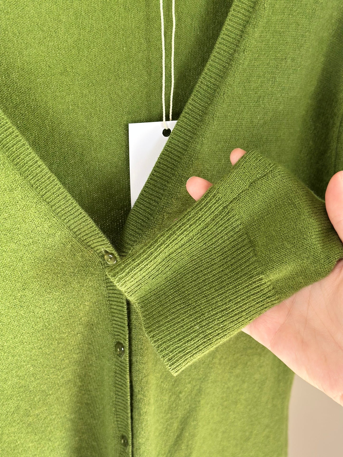 Beautiful green cashmere cardigan