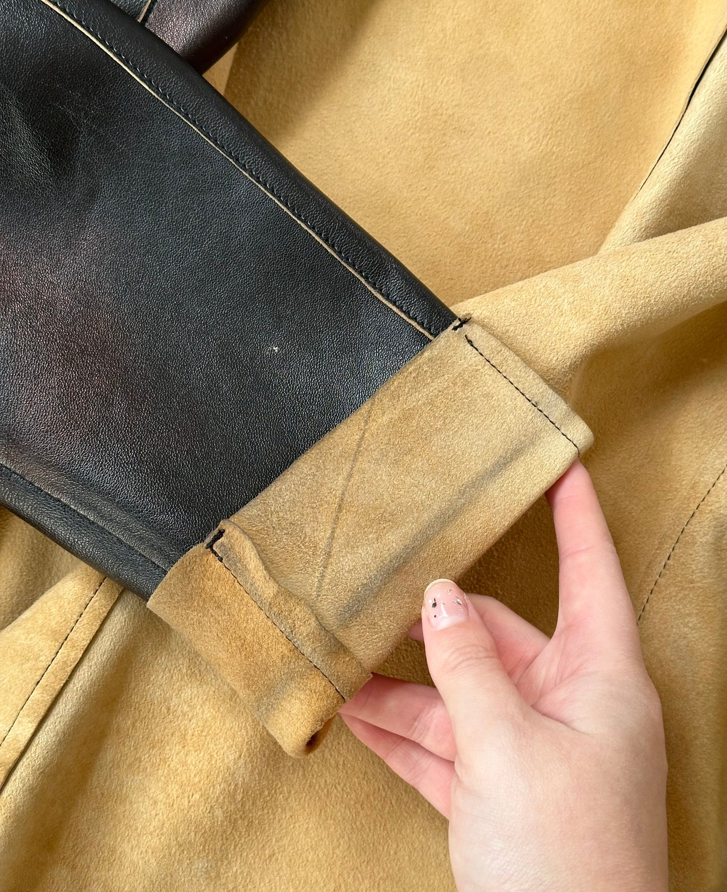 Stunning vintage leather jacket 💔