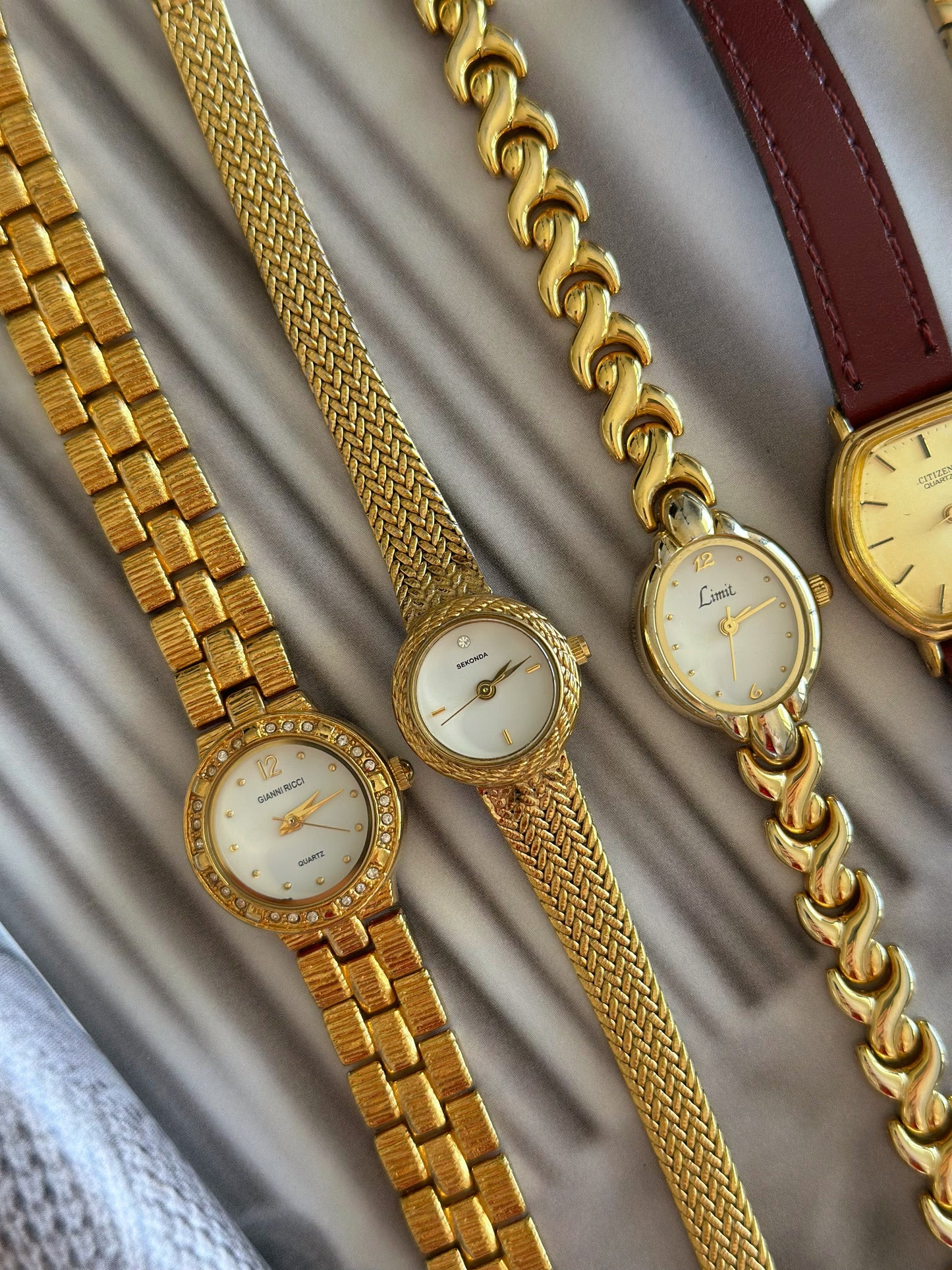 Beautiful vintage gold-tone watch Gianni Ricci✨