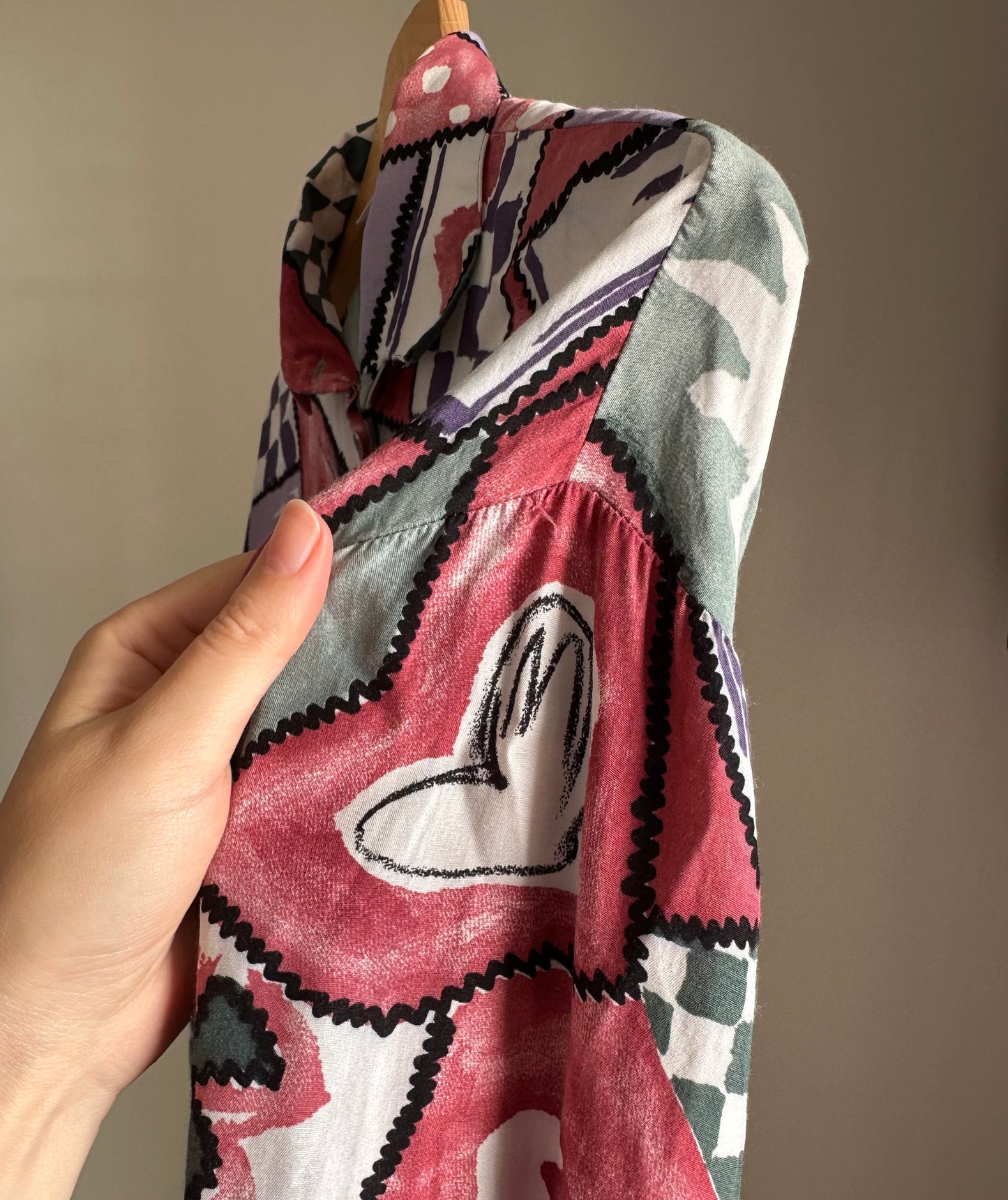 Bold vintage viscose blouse