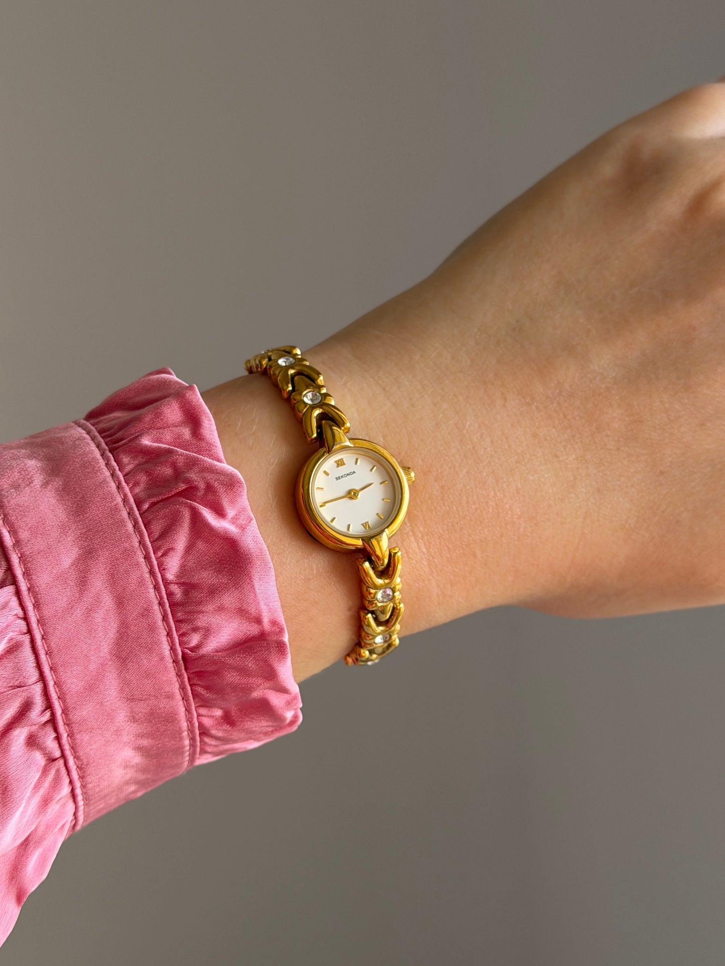 Amazing vintage Sekonda watch with charming bracelet design