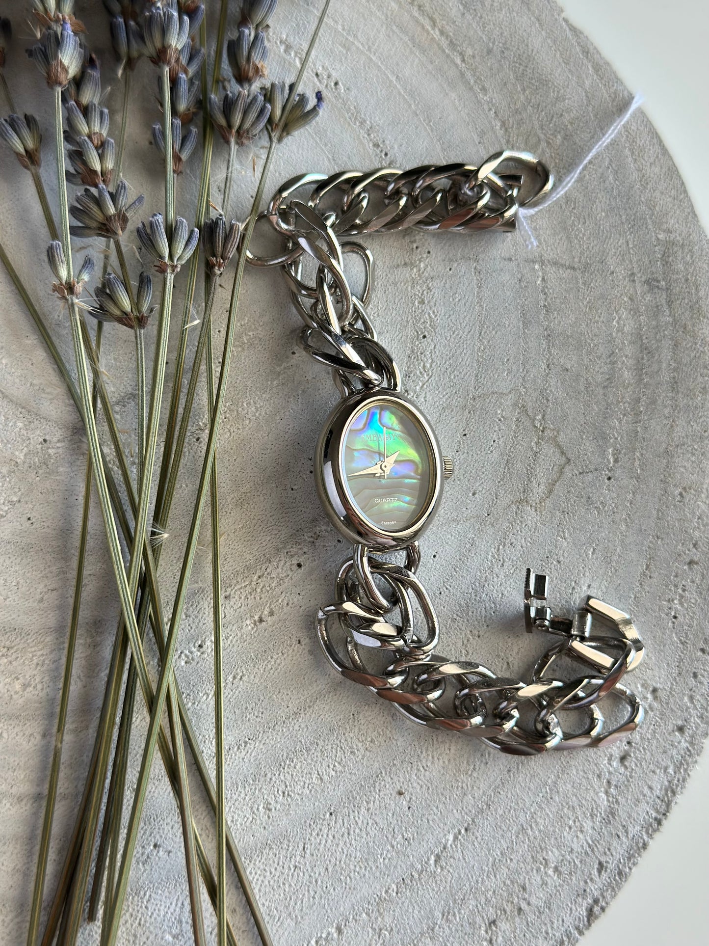 Stunning vintage Embassy by Gruen quartz watch