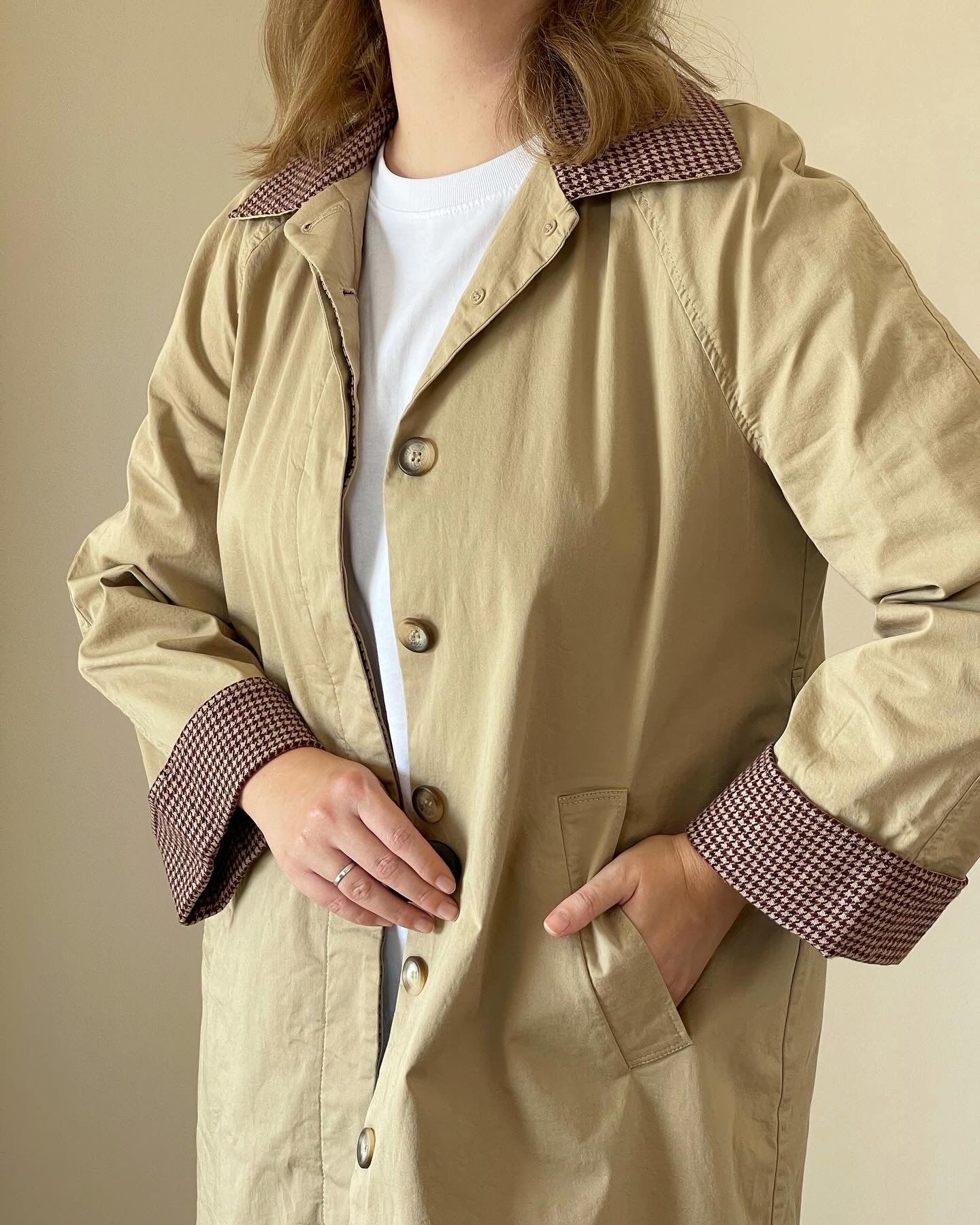 Gorgeous authentic trench coat from Rouje brand (France)