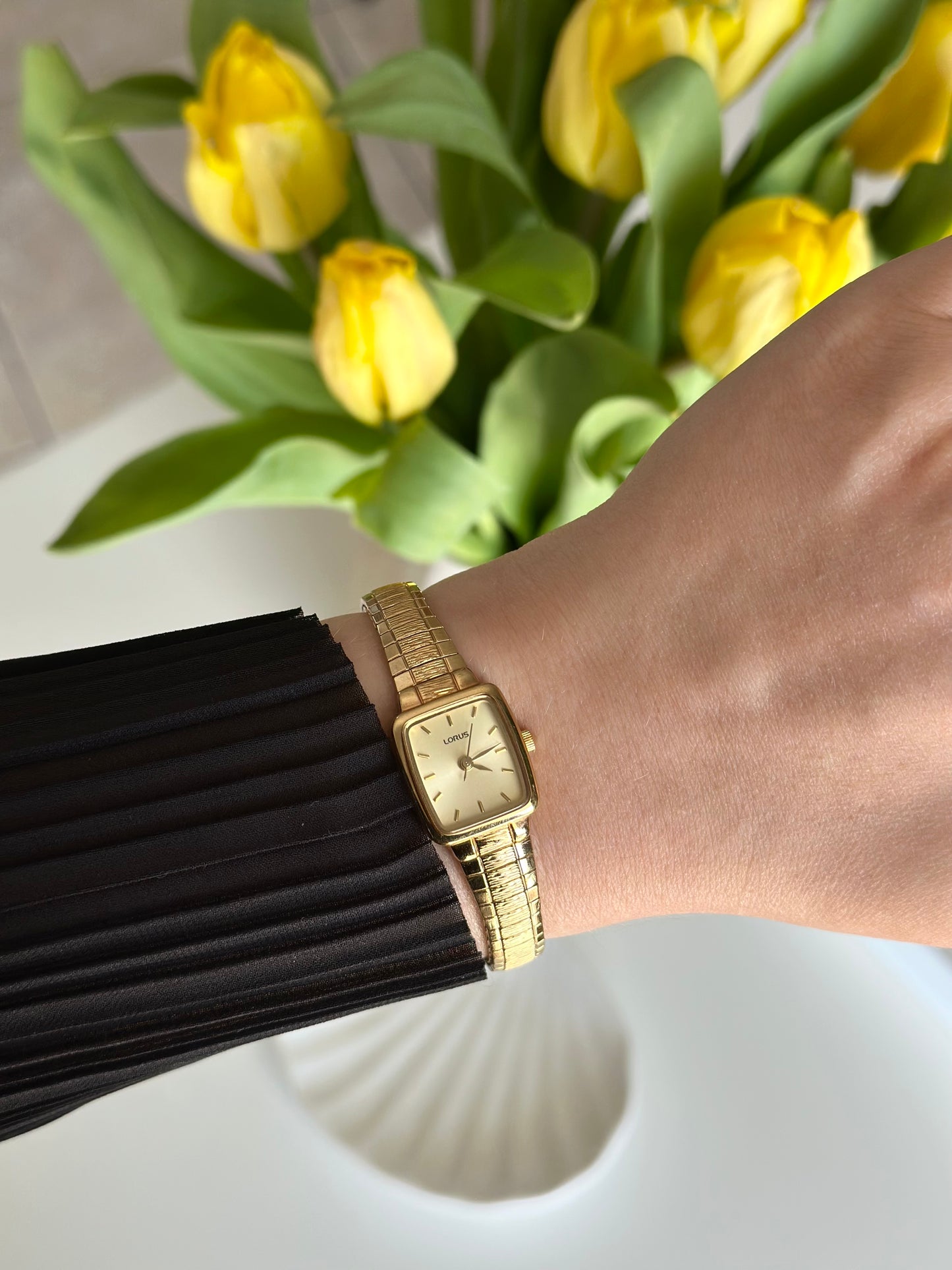 Stunning vintage gold-tone watch by Lorus (part of Seiko)