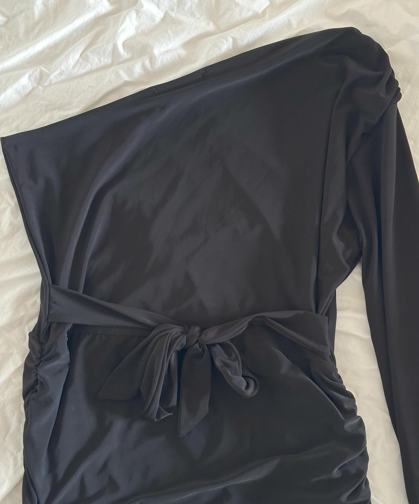 Amazing one shoulder black dress