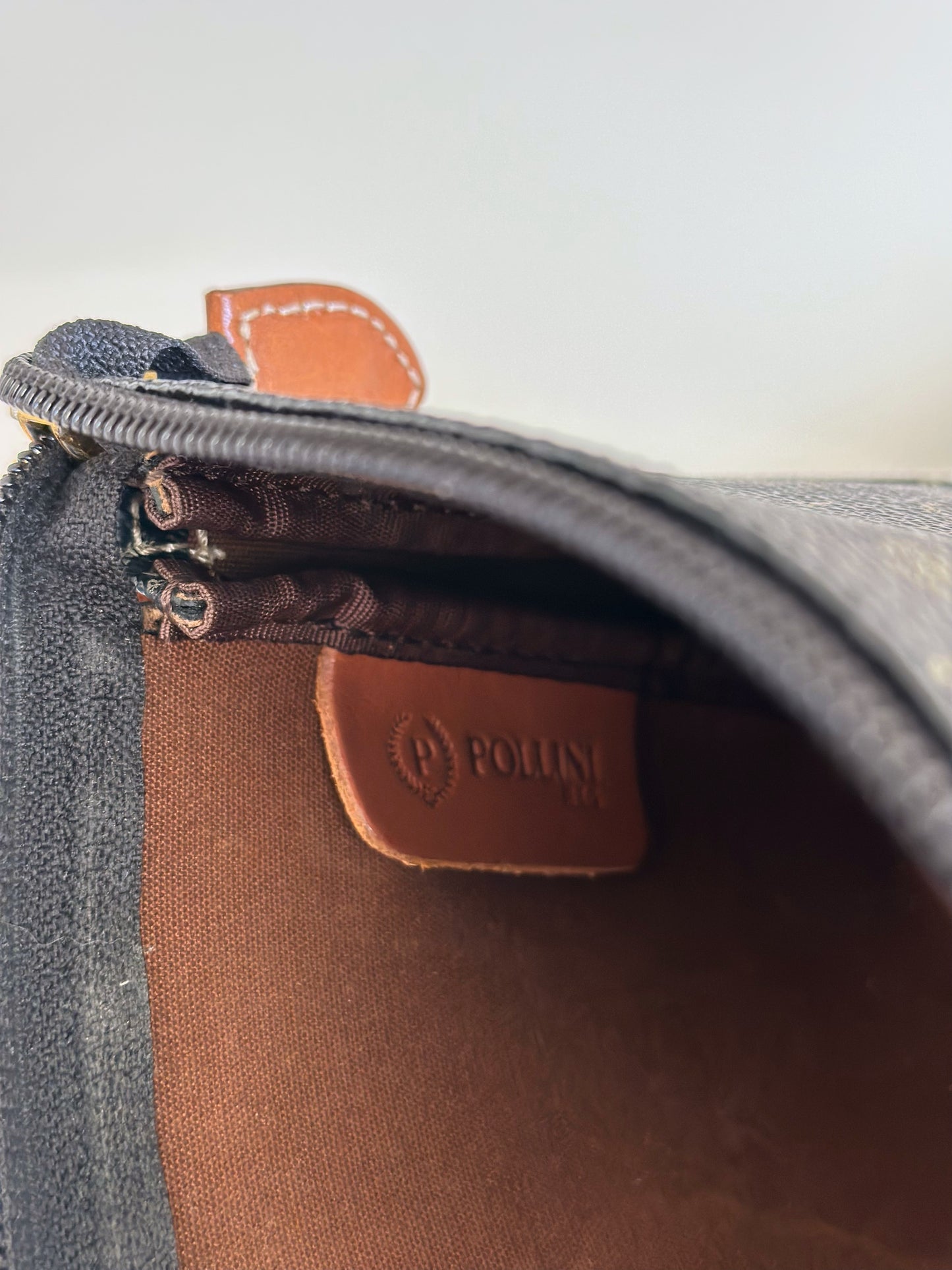 Incredible baguette bag by Pollini