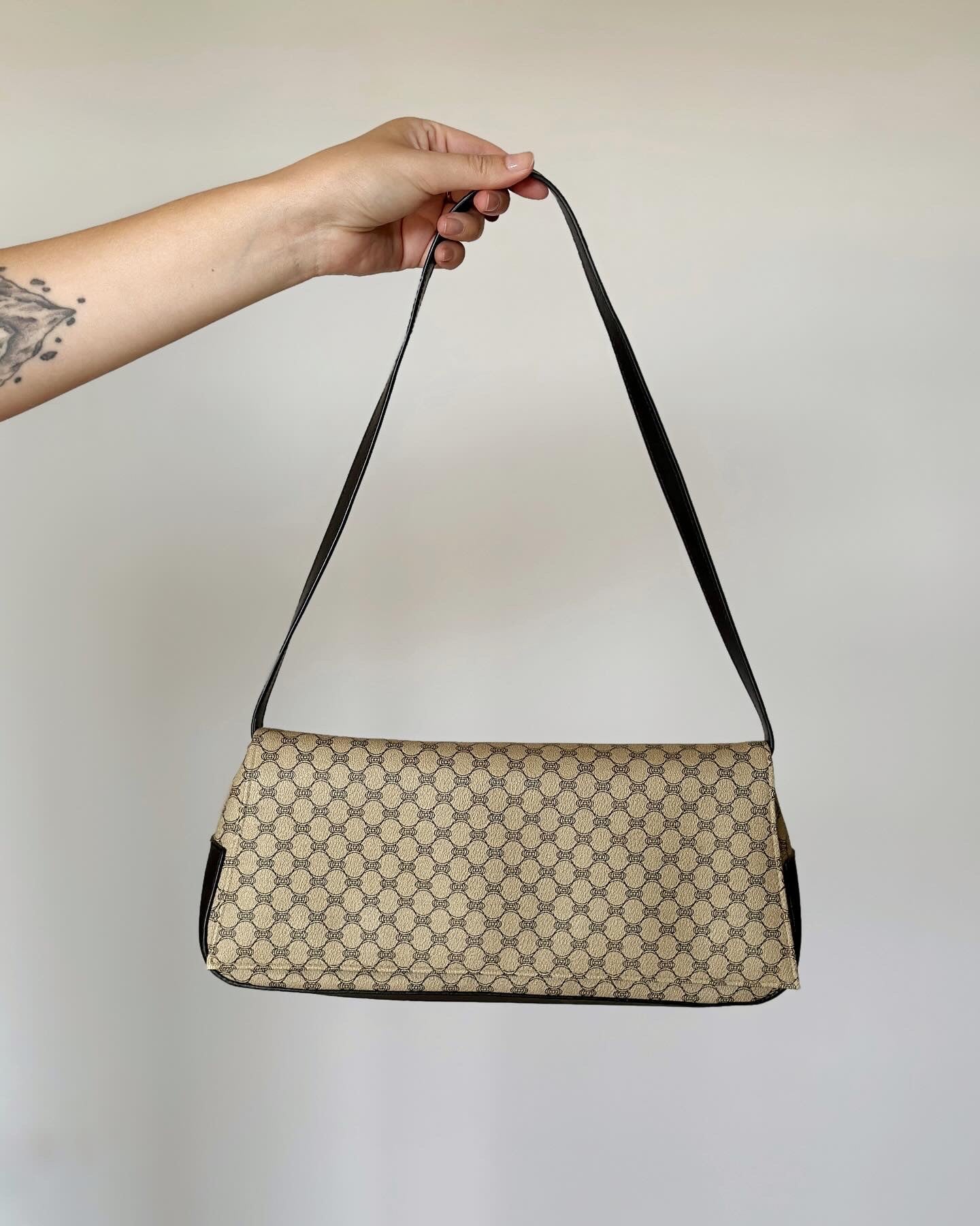 Vintage baguette bag