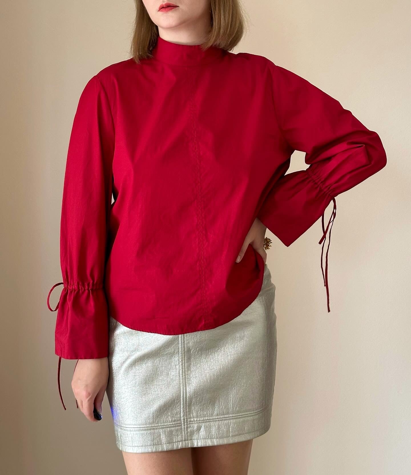 Lovely cotton blouse with decorated sleeves