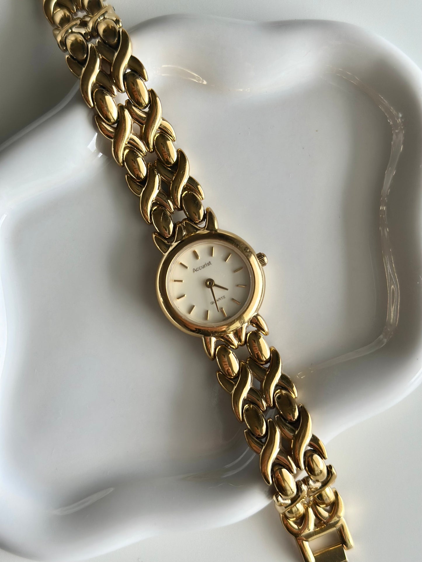 Vintage gold-tone quartz watch by Accurist