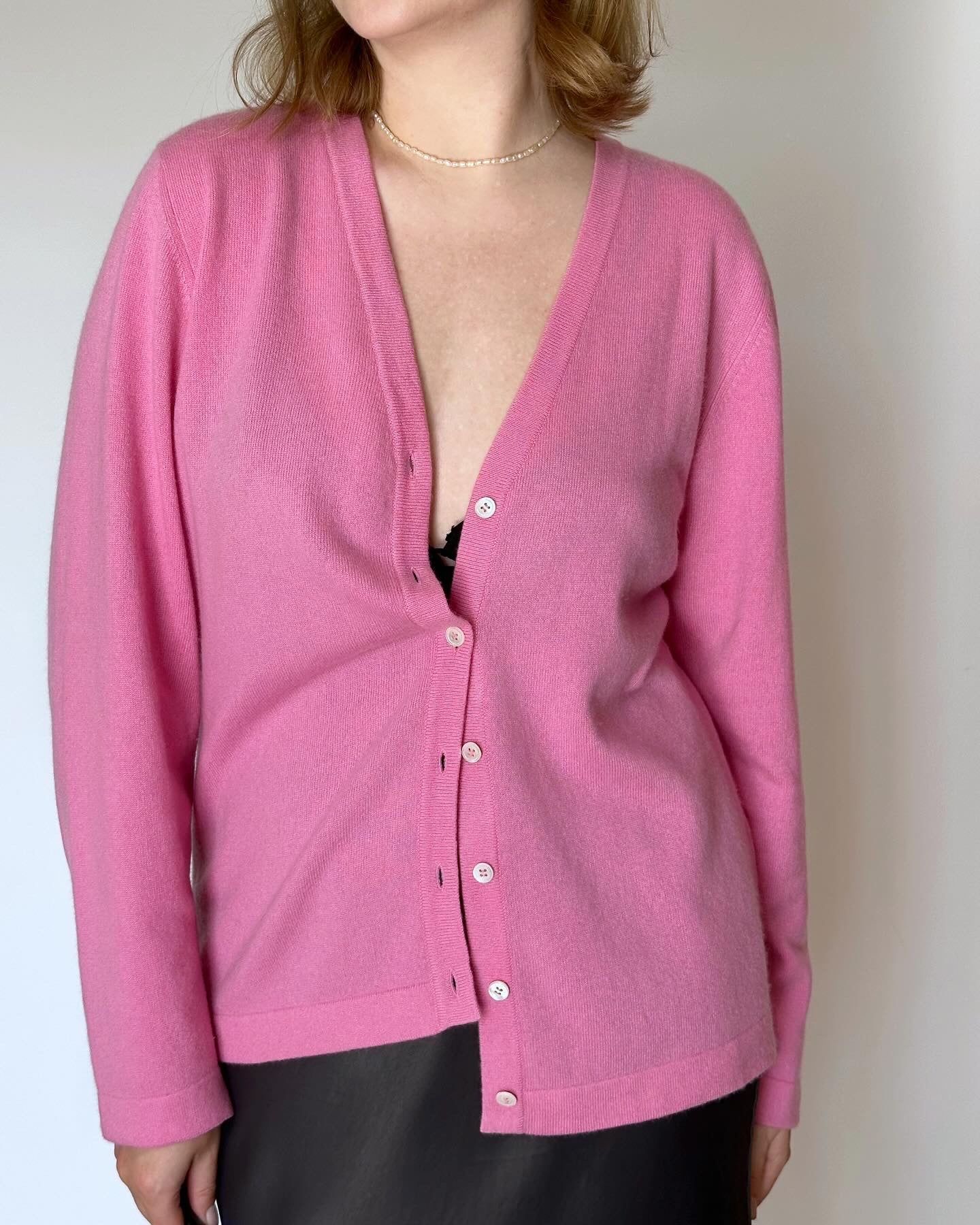 Stunning vintage 100% cashmere cardigan