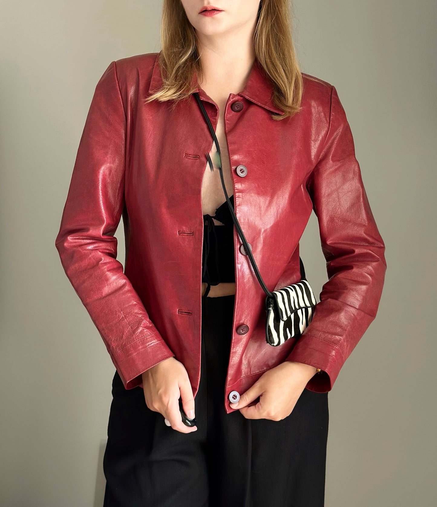 Standout vintage leather jacket 90s