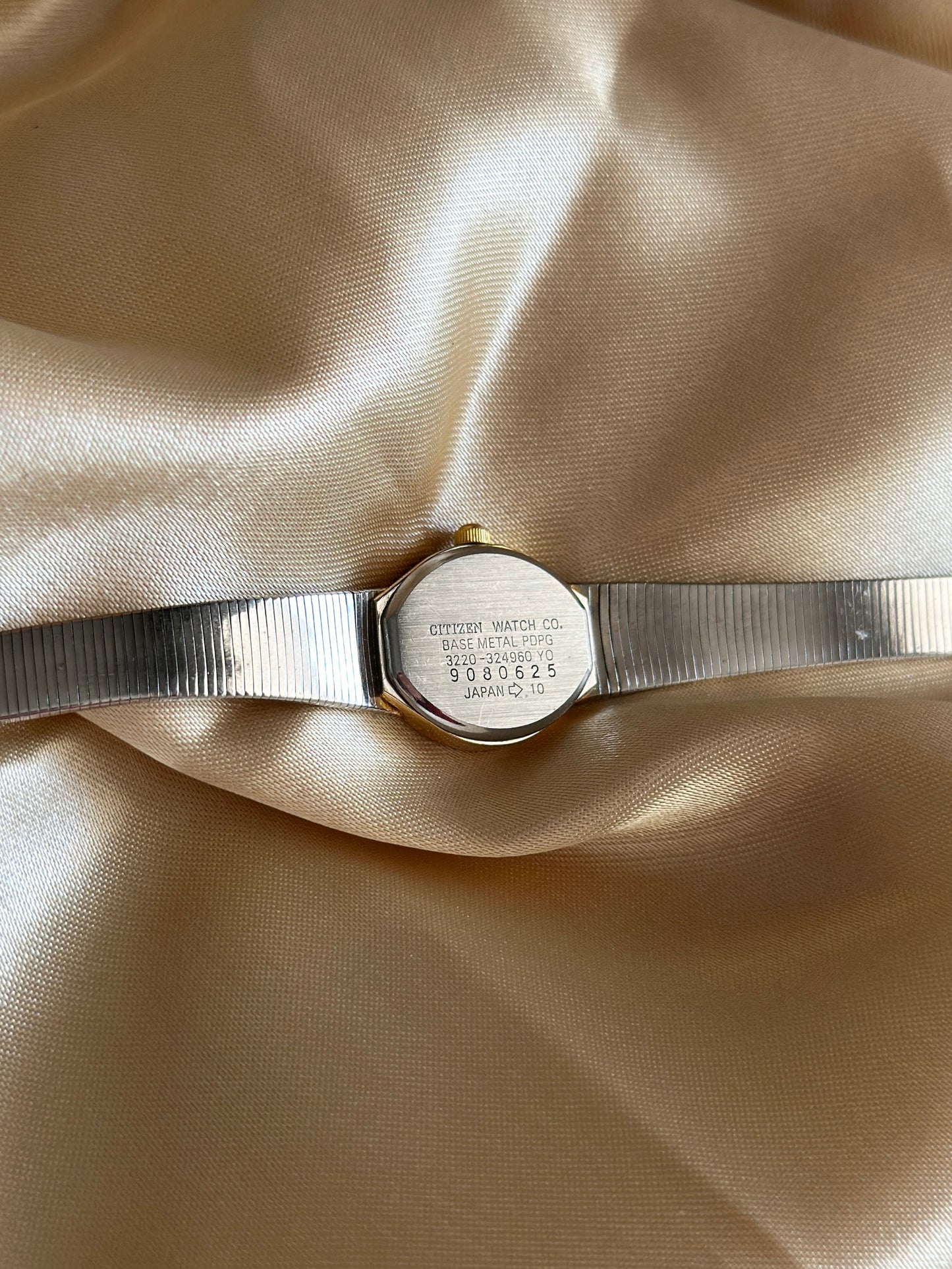 Stunning vintage two-tone watch Citizen