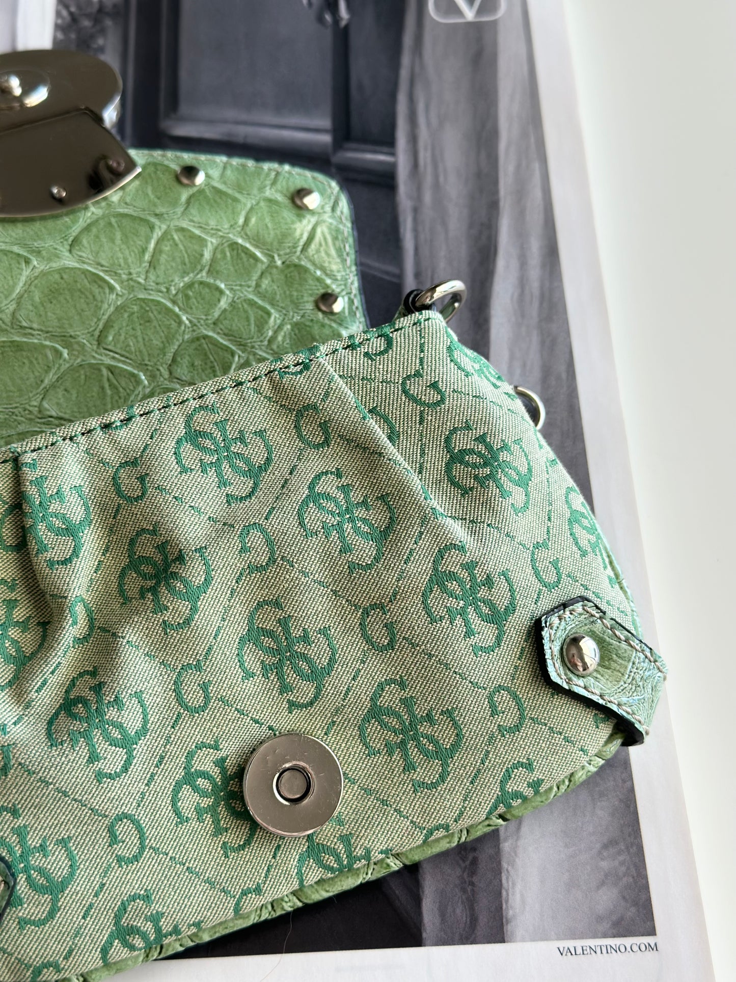 Super cute mini vintage authentic bag Guess (2000s)