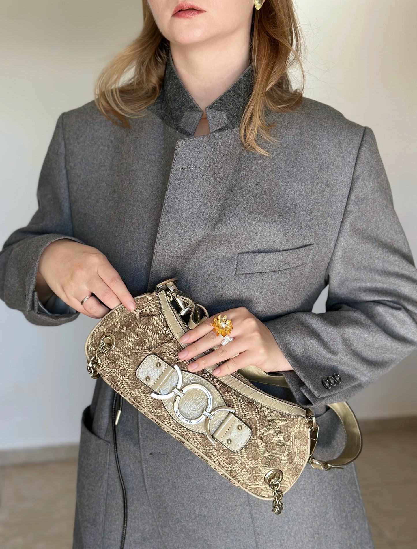 Iconic vintage Guess handbag