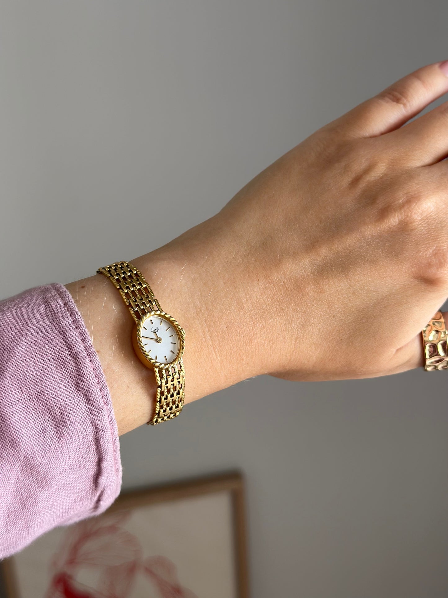Charming vintage Limit watch