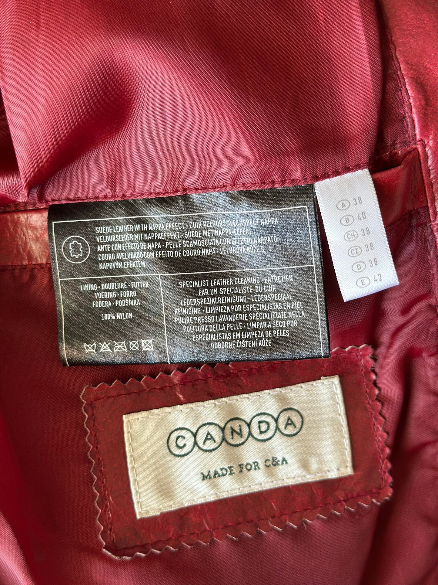 Standout vintage leather jacket 90s
