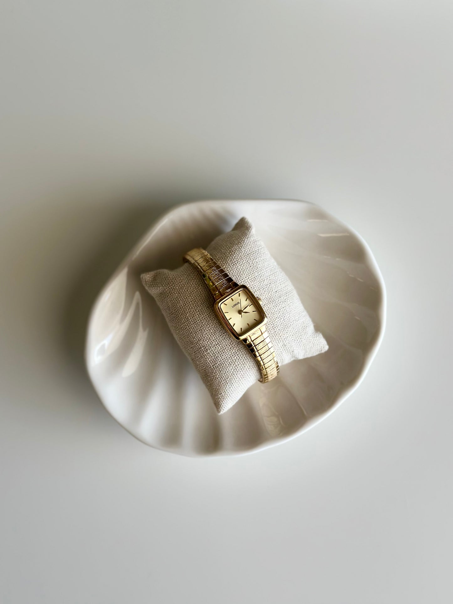Stunning vintage gold-tone watch by Lorus (part of Seiko)