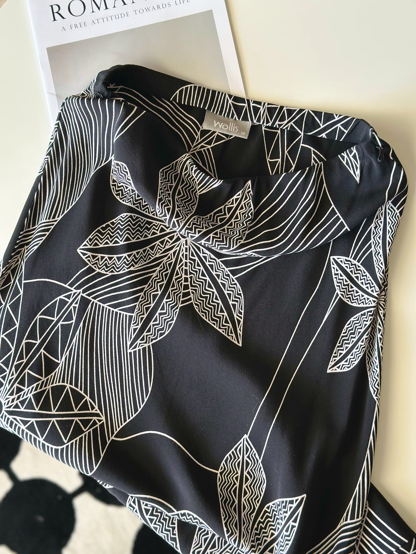 Stunning vintage maxi viscose skirt by Wallis