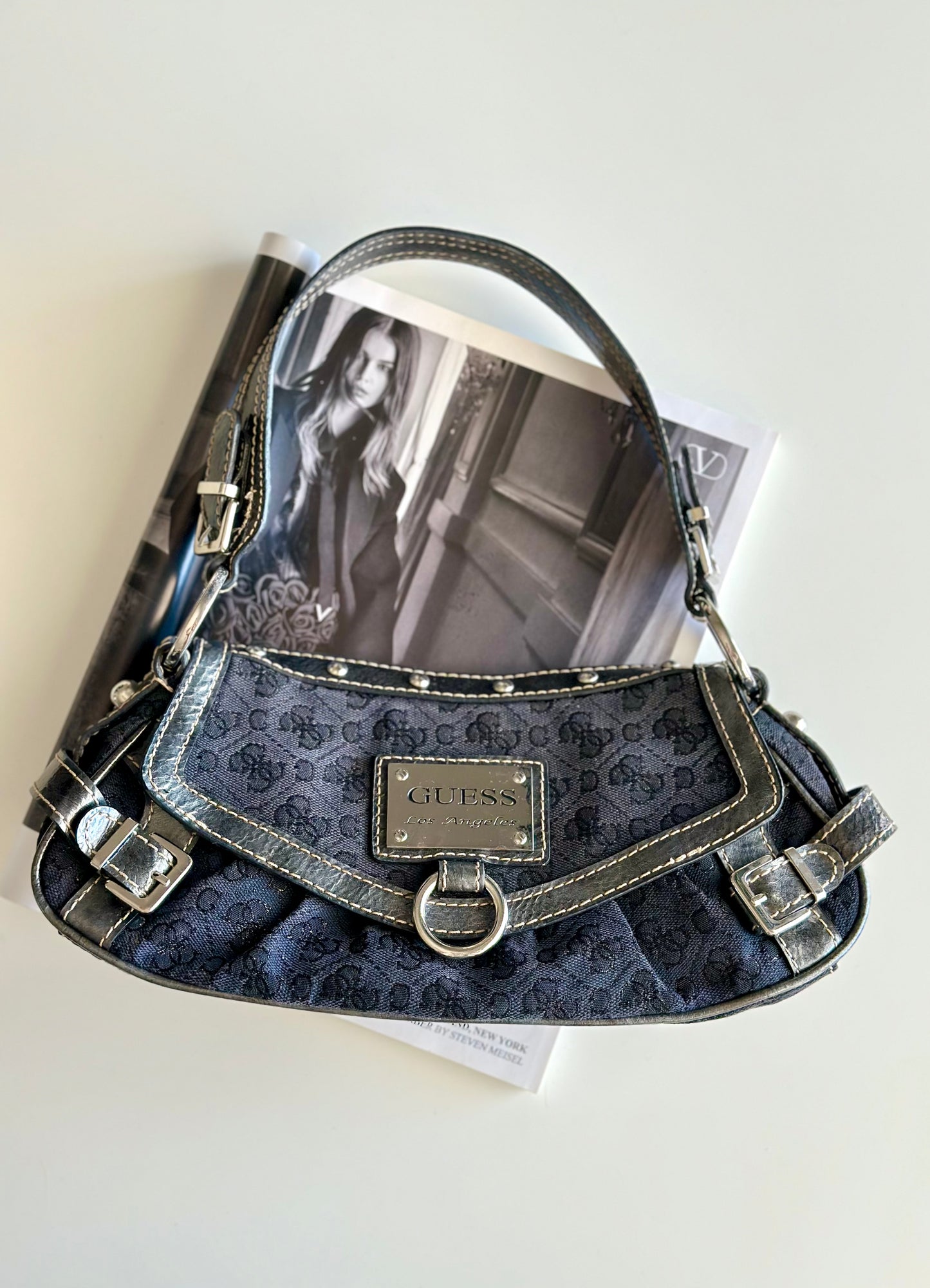 Stunning authentic vintage Guess grey baguette bag