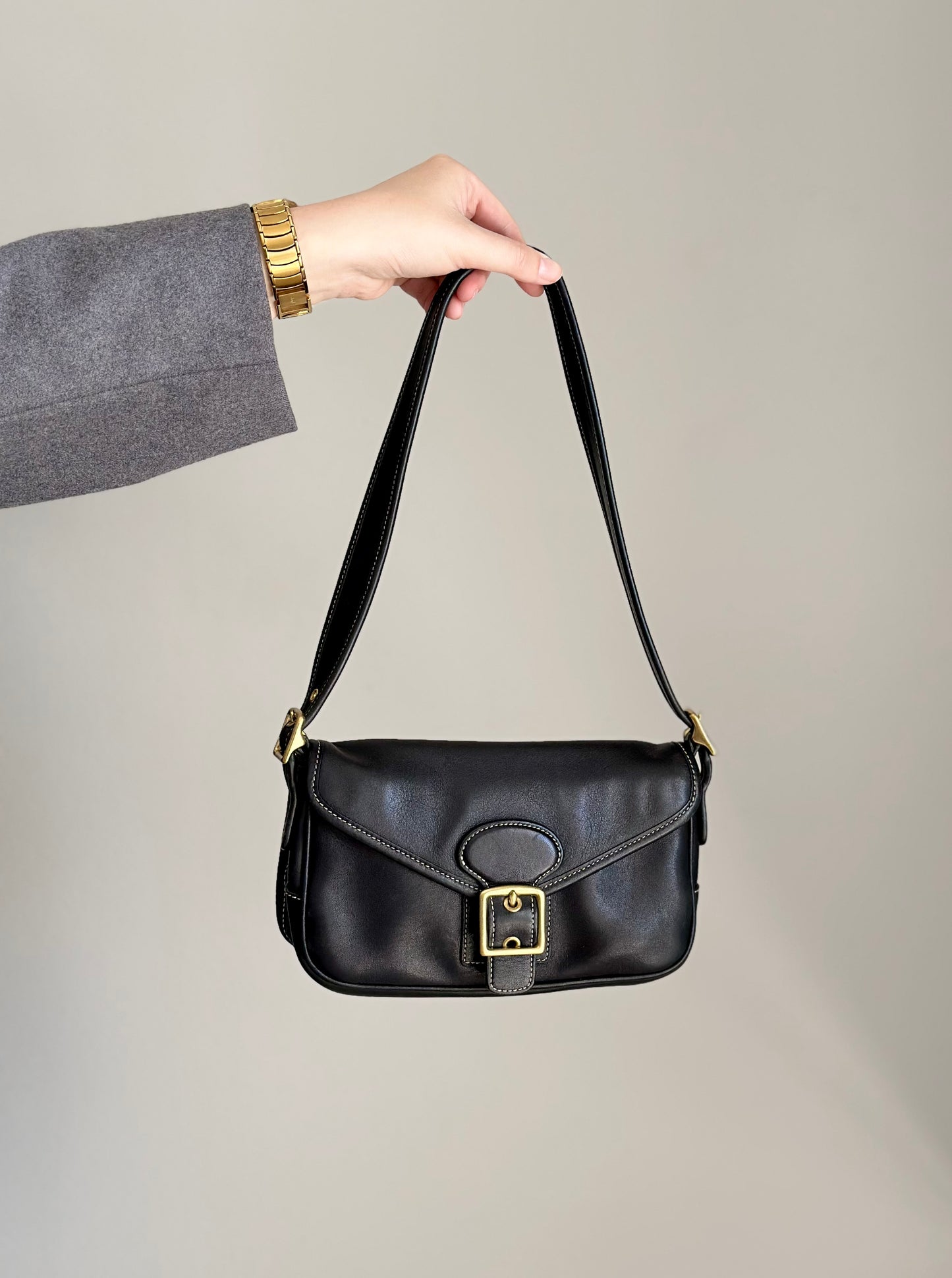 Authentic stylish vintage Coach bag from 2000s