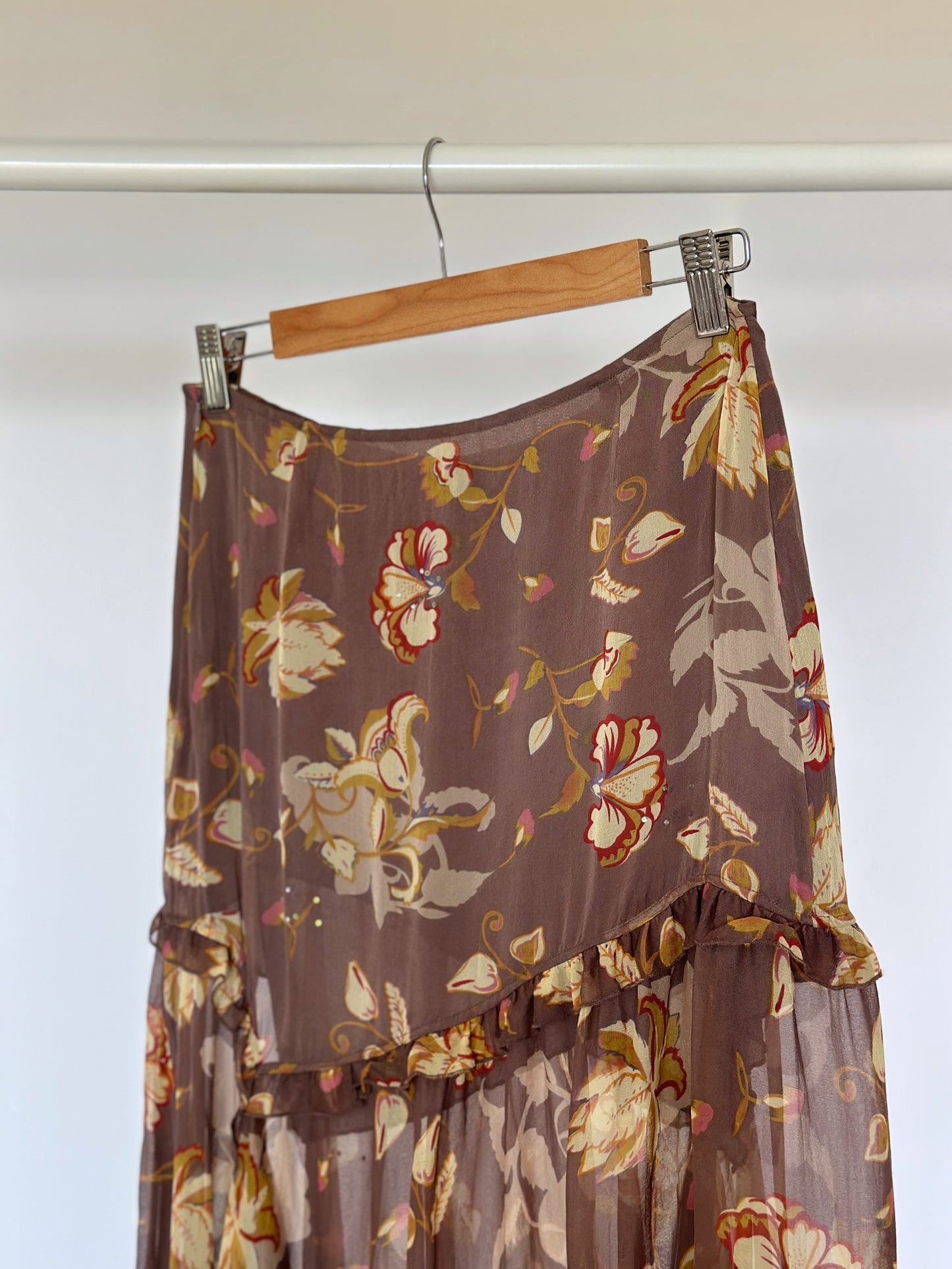 Stunning vintage silk skirt 💔