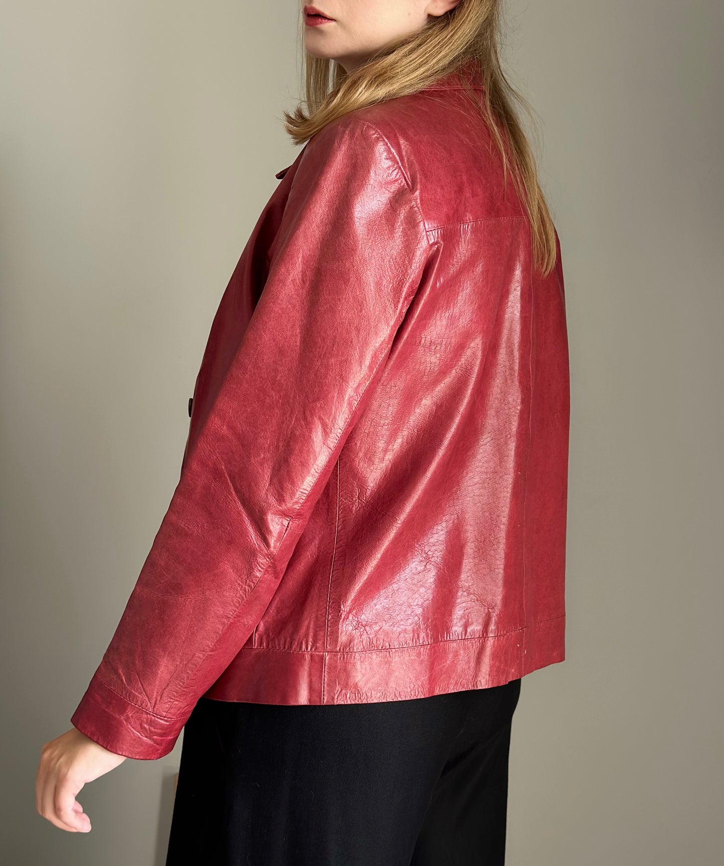 Standout vintage leather jacket 90s