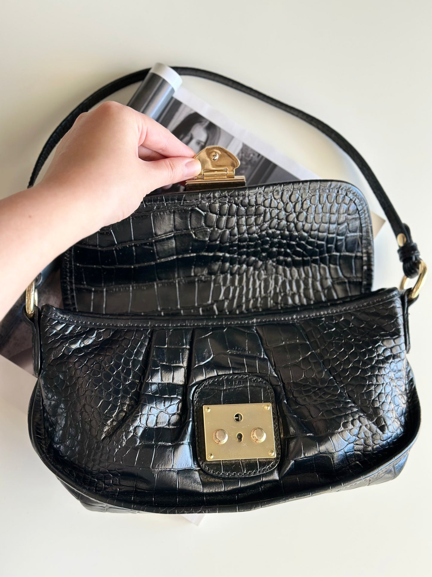 Stunning vintage leather baguette bag DKNY (2000s)