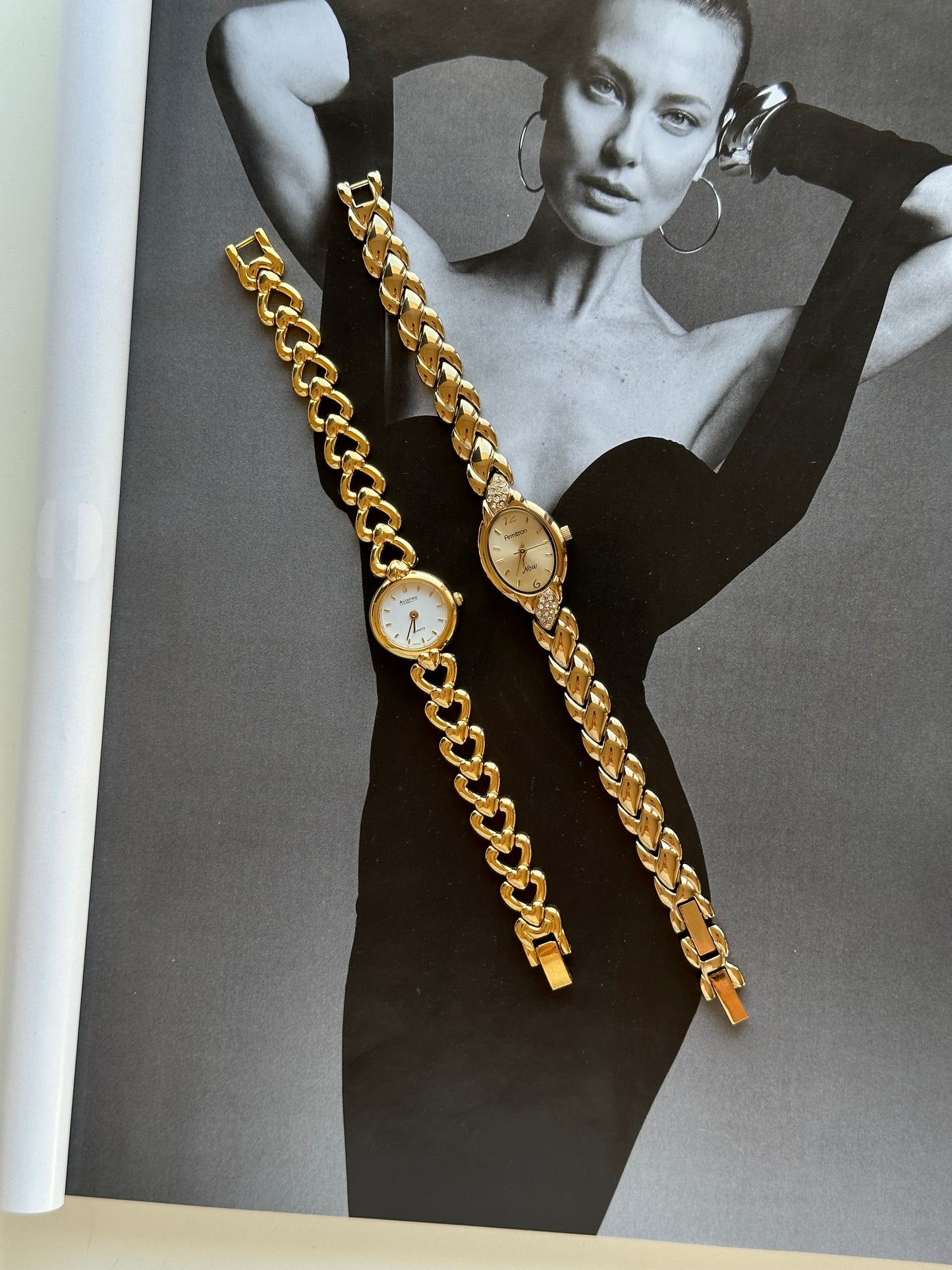 Stunning vintage watch with rhinestones ✨