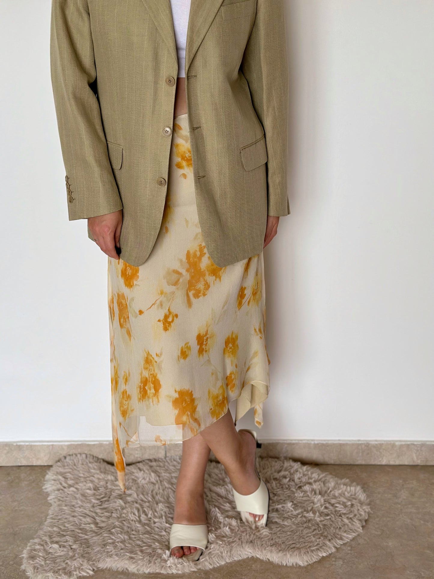 Stunning vintage asymmetrical 100% silk skirt
