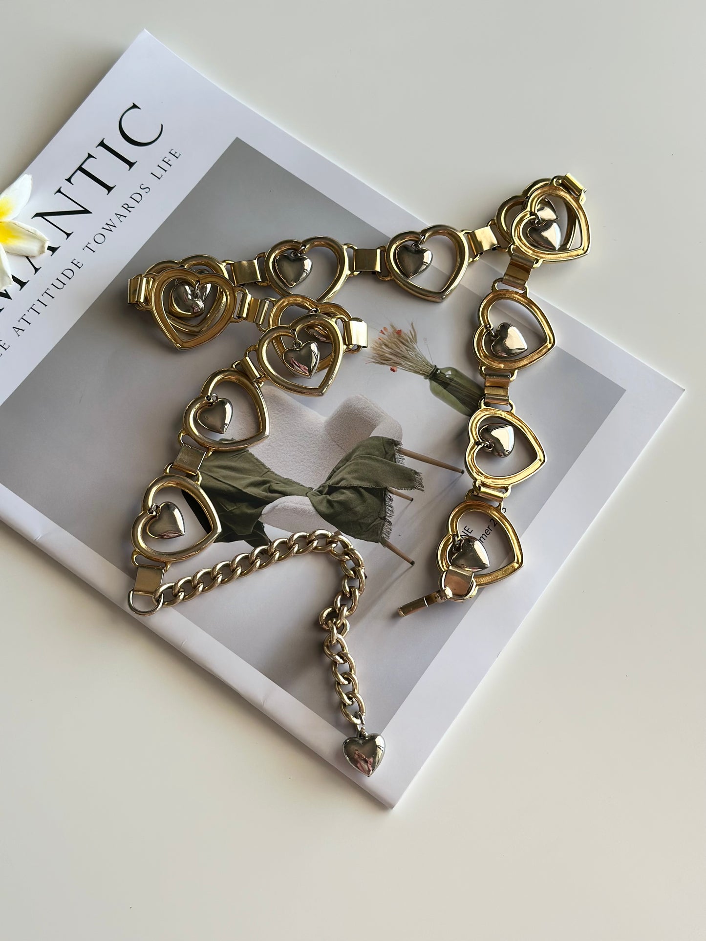 Amazing vintage two-tone belt with hearts