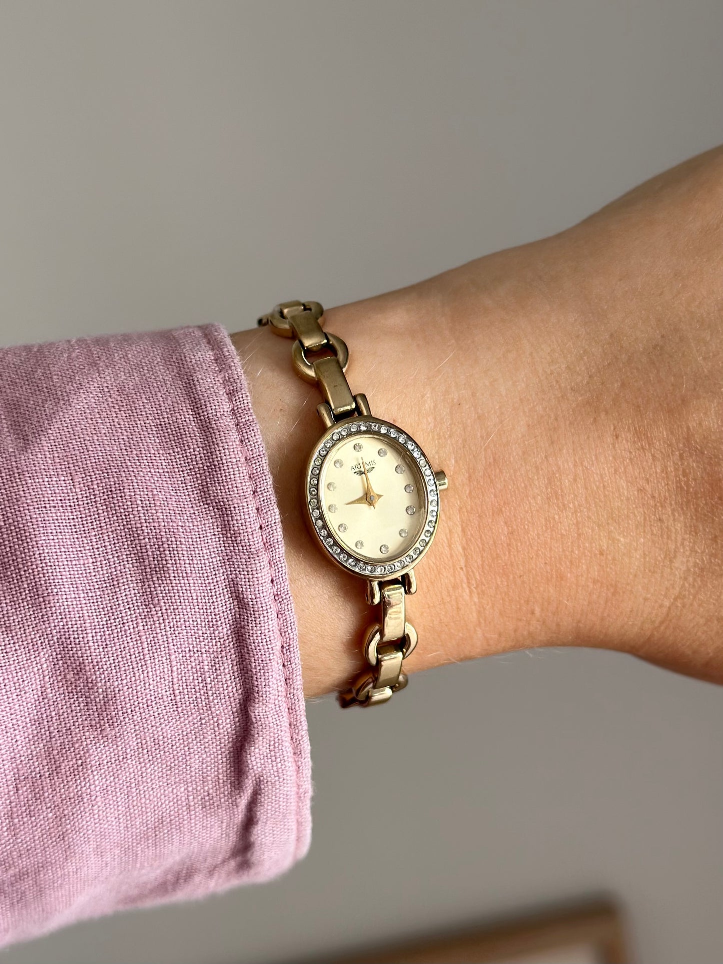 Glamorous vintage watch from Artemis